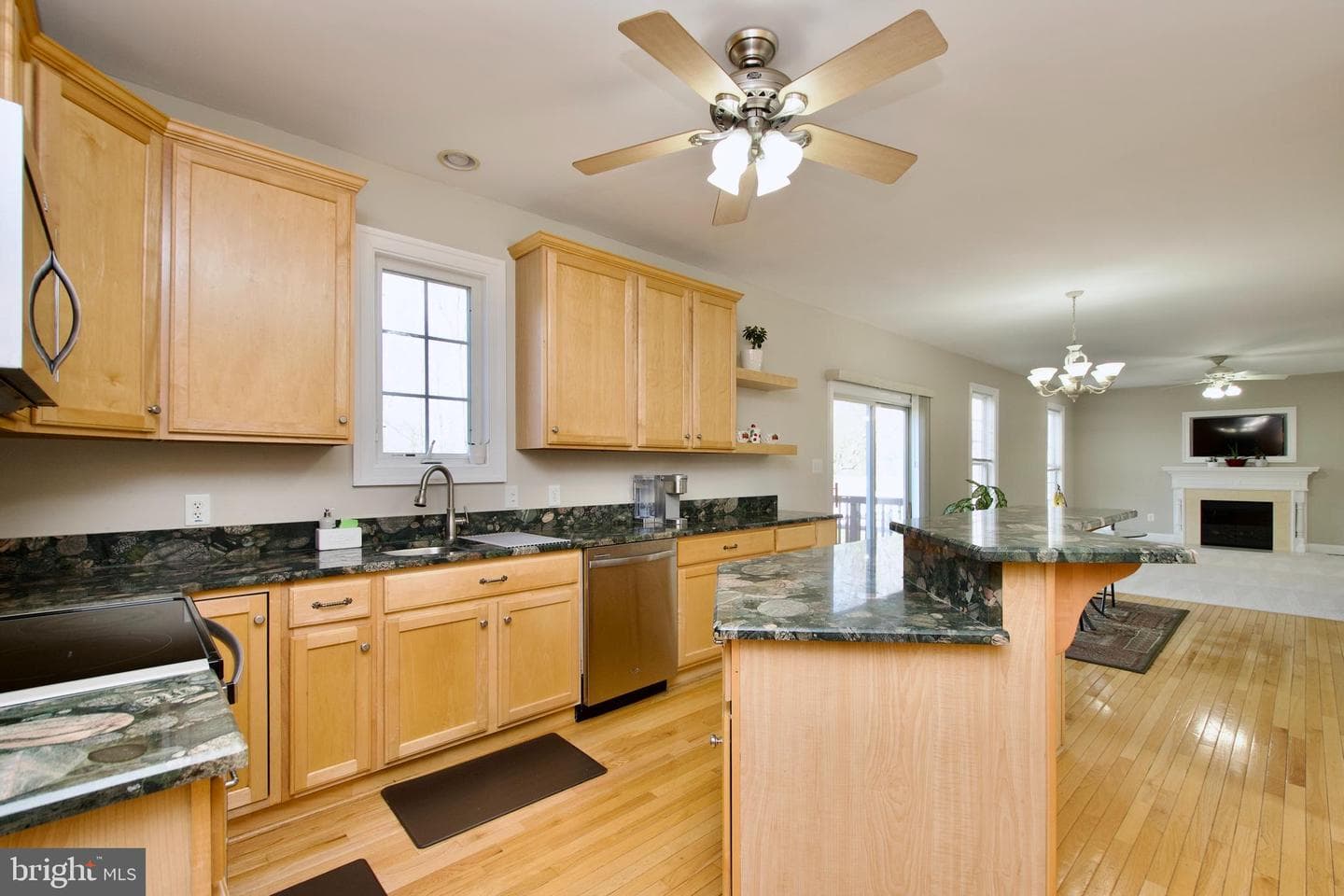 8972 Hooes Road photo 2