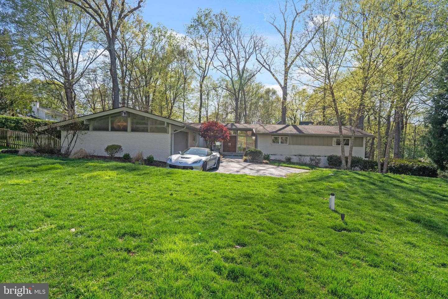 1436 Laburnum Street photo 2