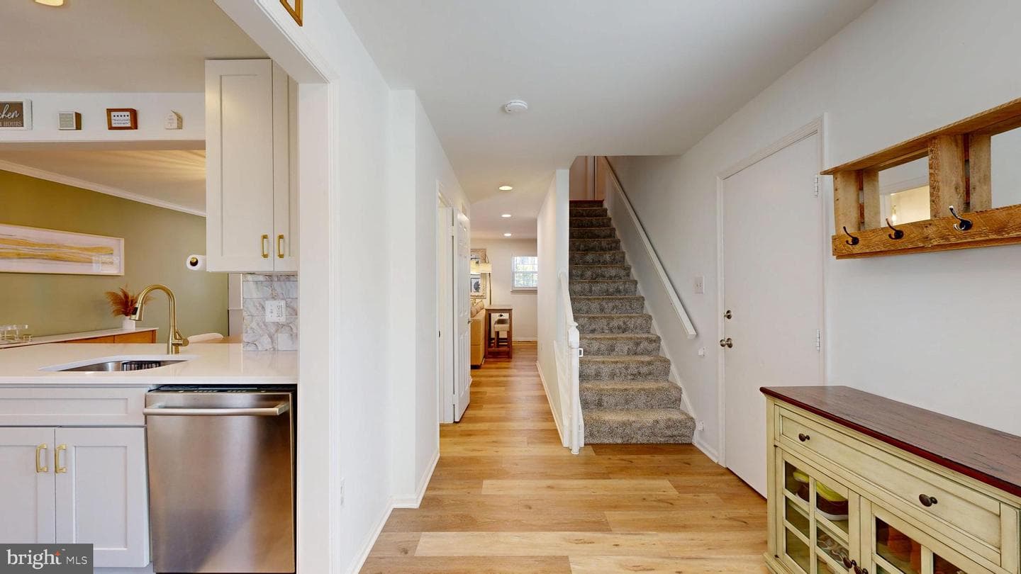 10016 Park Woods Lane photo 16