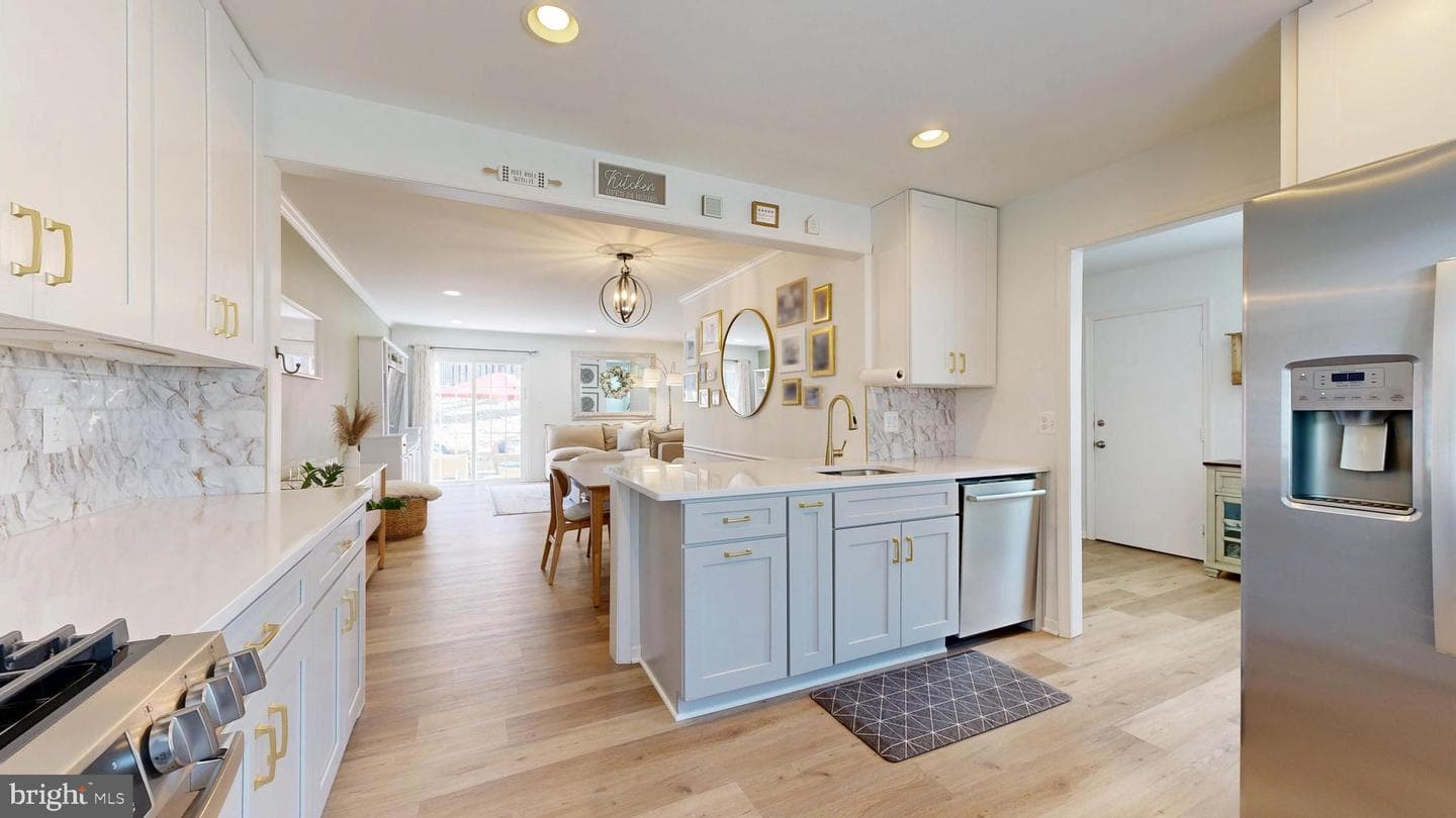 10016 Park Woods Lane photo 4