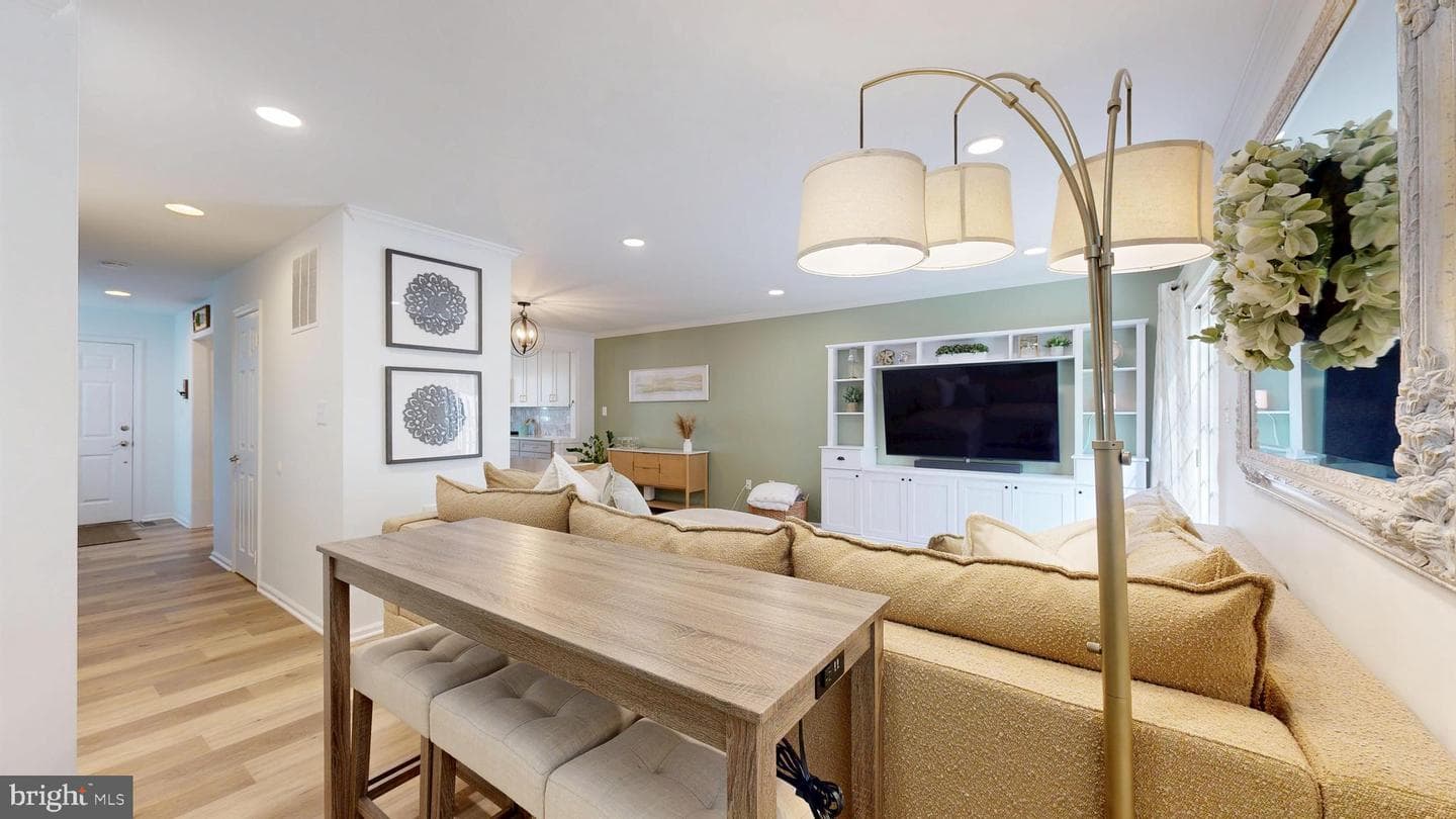 10016 Park Woods Lane photo 8