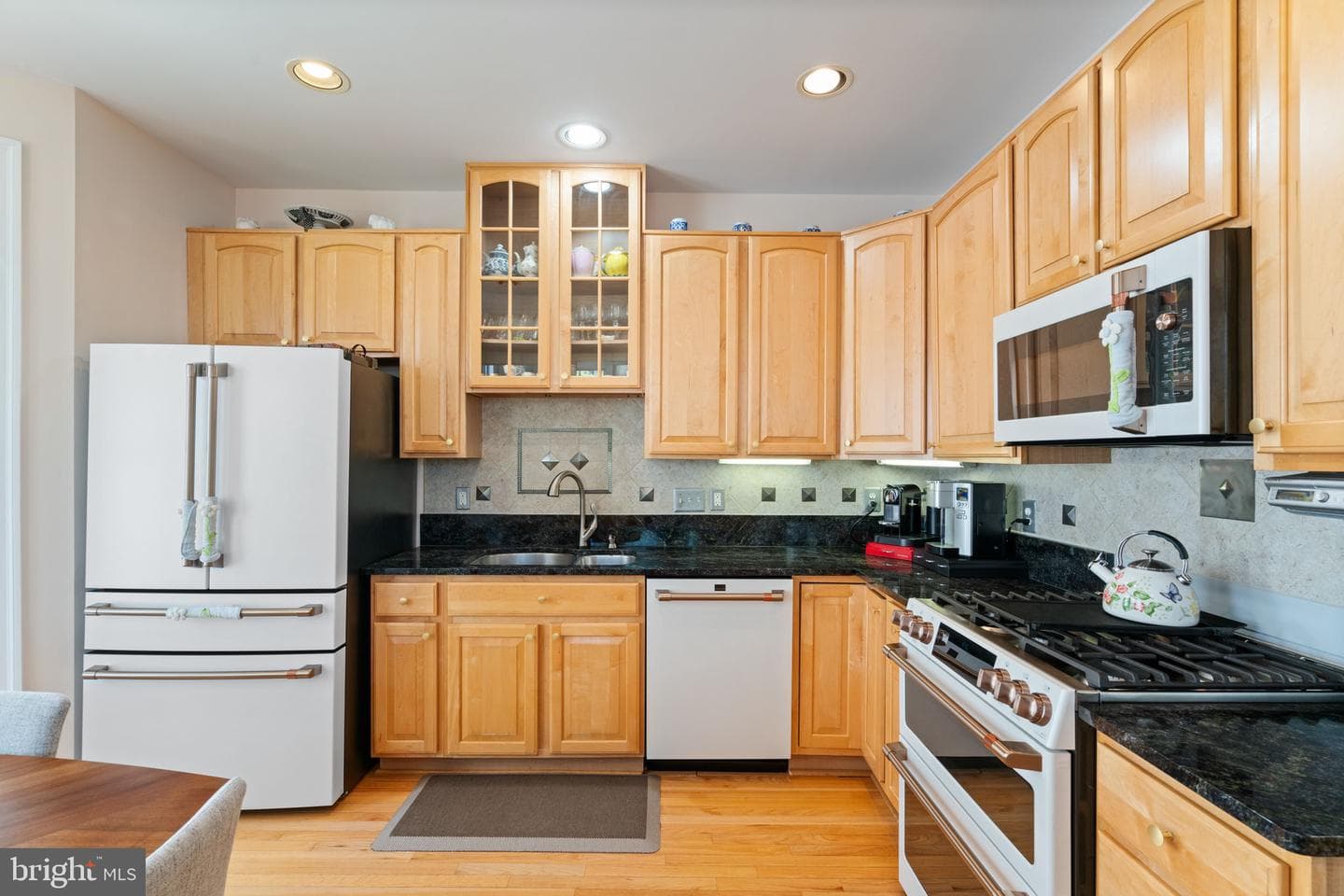 3824 Highland Oaks Drive photo 11