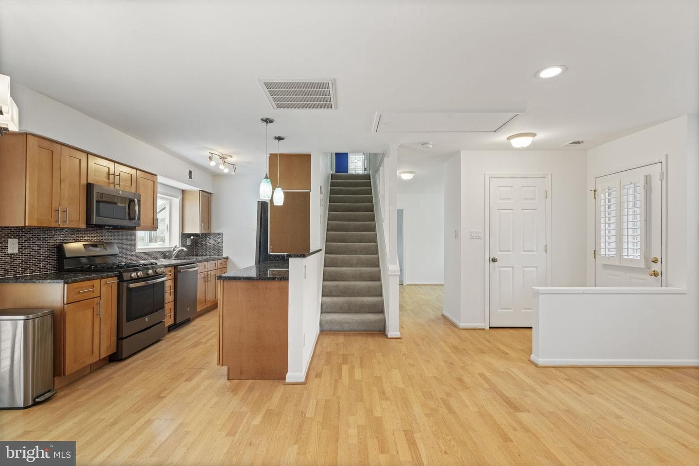 11410 Great Meadow Drive photo 14