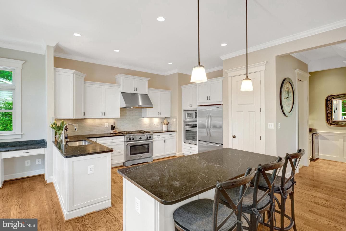 309 Charles Street SE photo 18