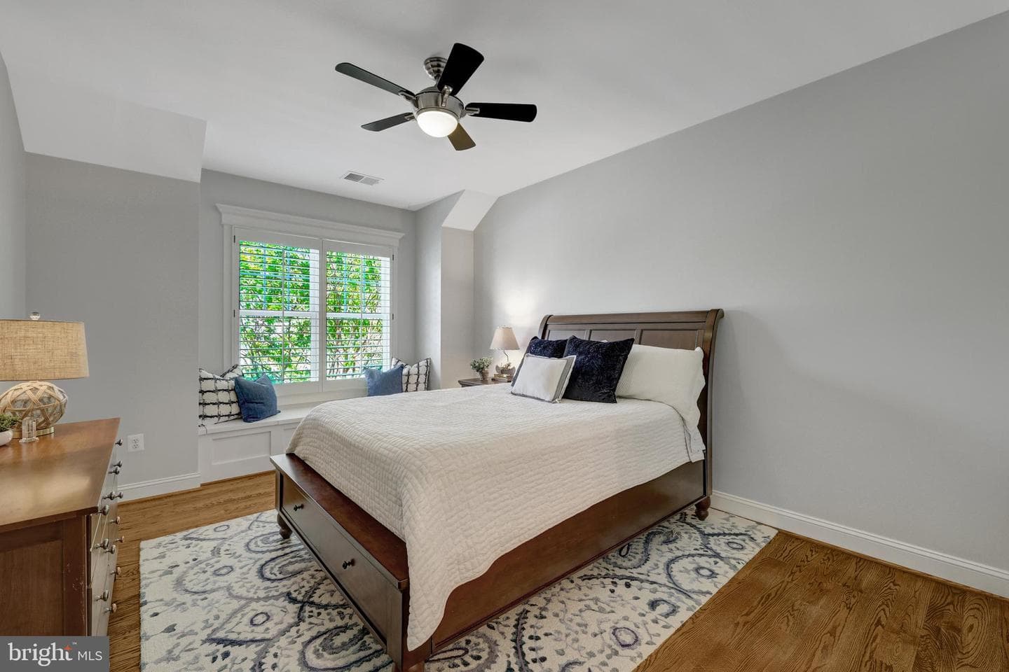 309 Charles Street SE photo 45