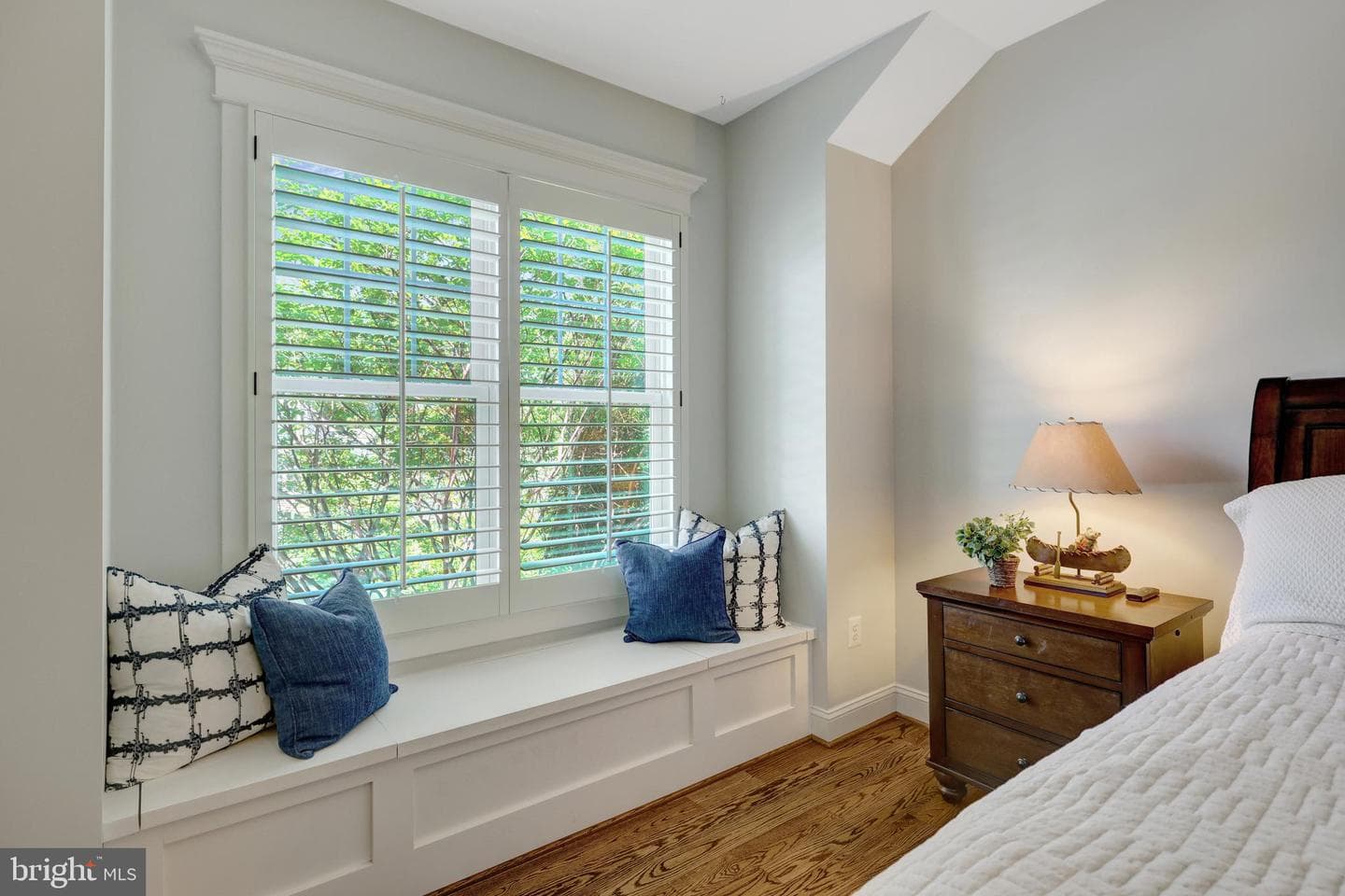 309 Charles Street SE photo 46