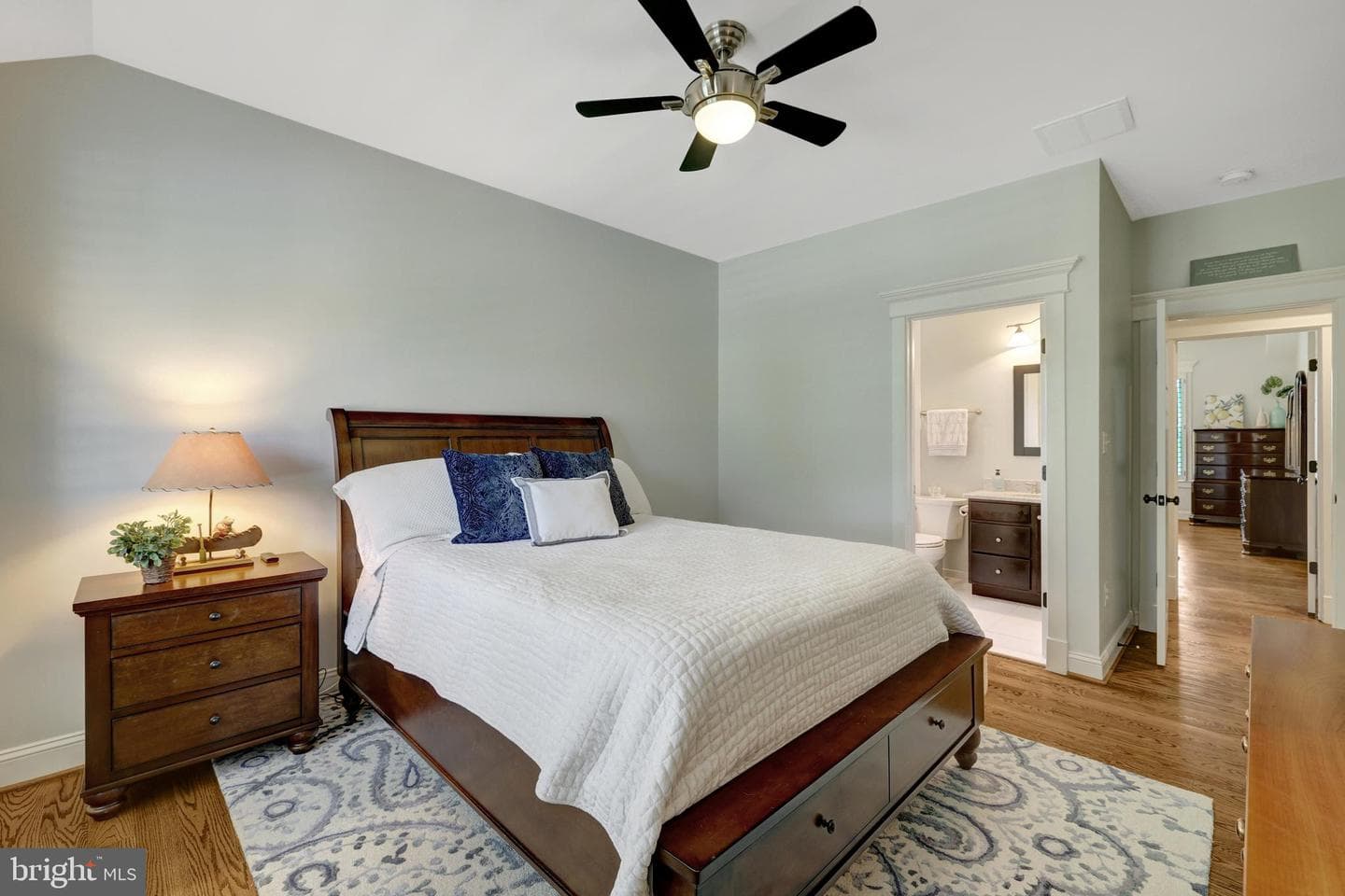 309 Charles Street SE photo 47