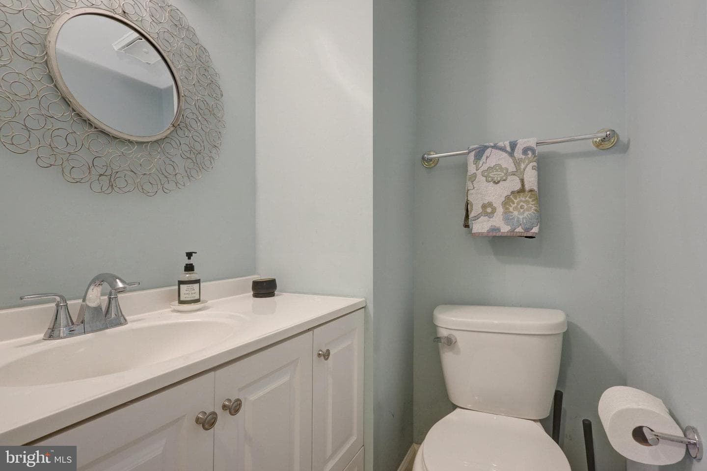 7049 Solomon Seal Court photo 10