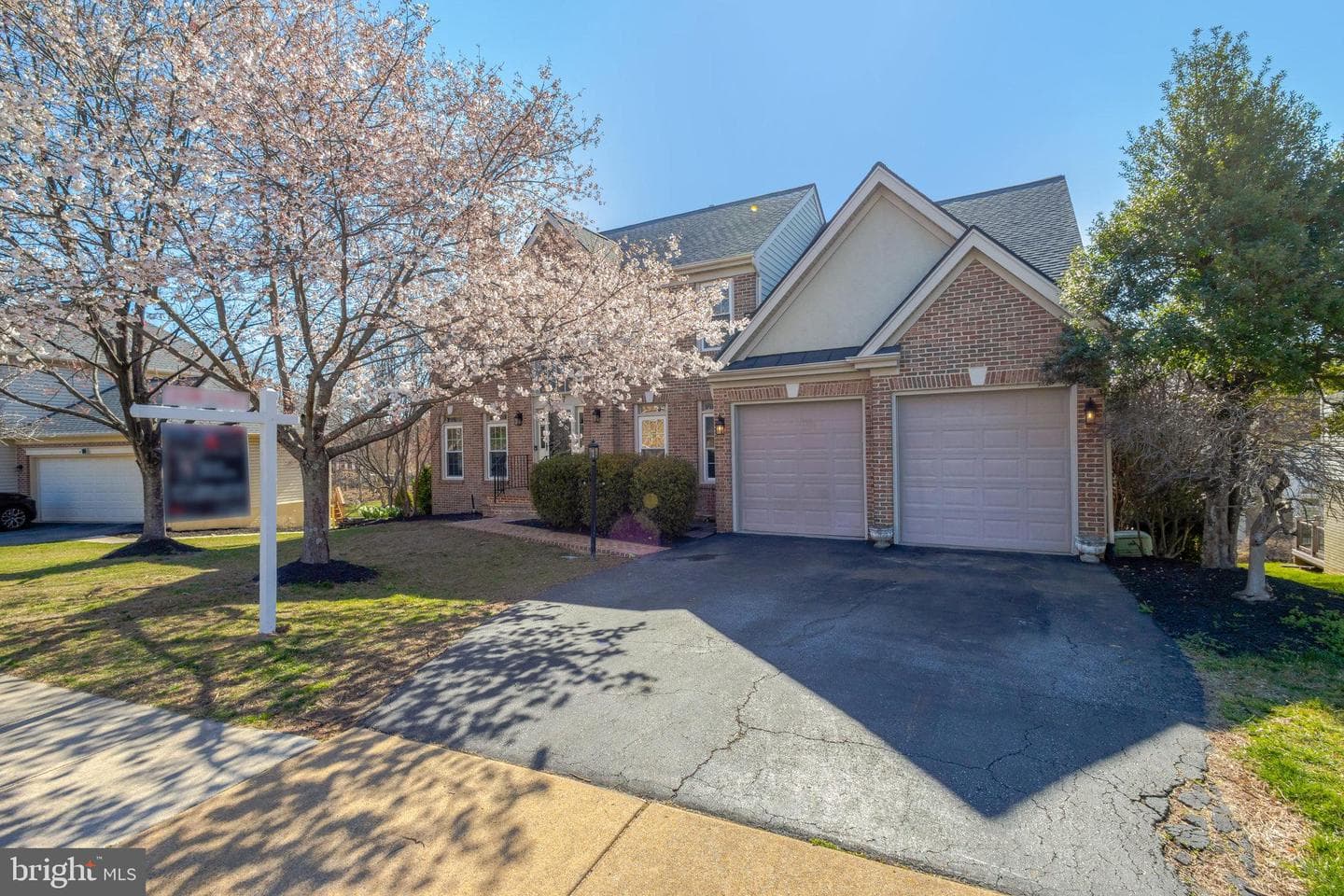 8497 Silverview Drive photo 2