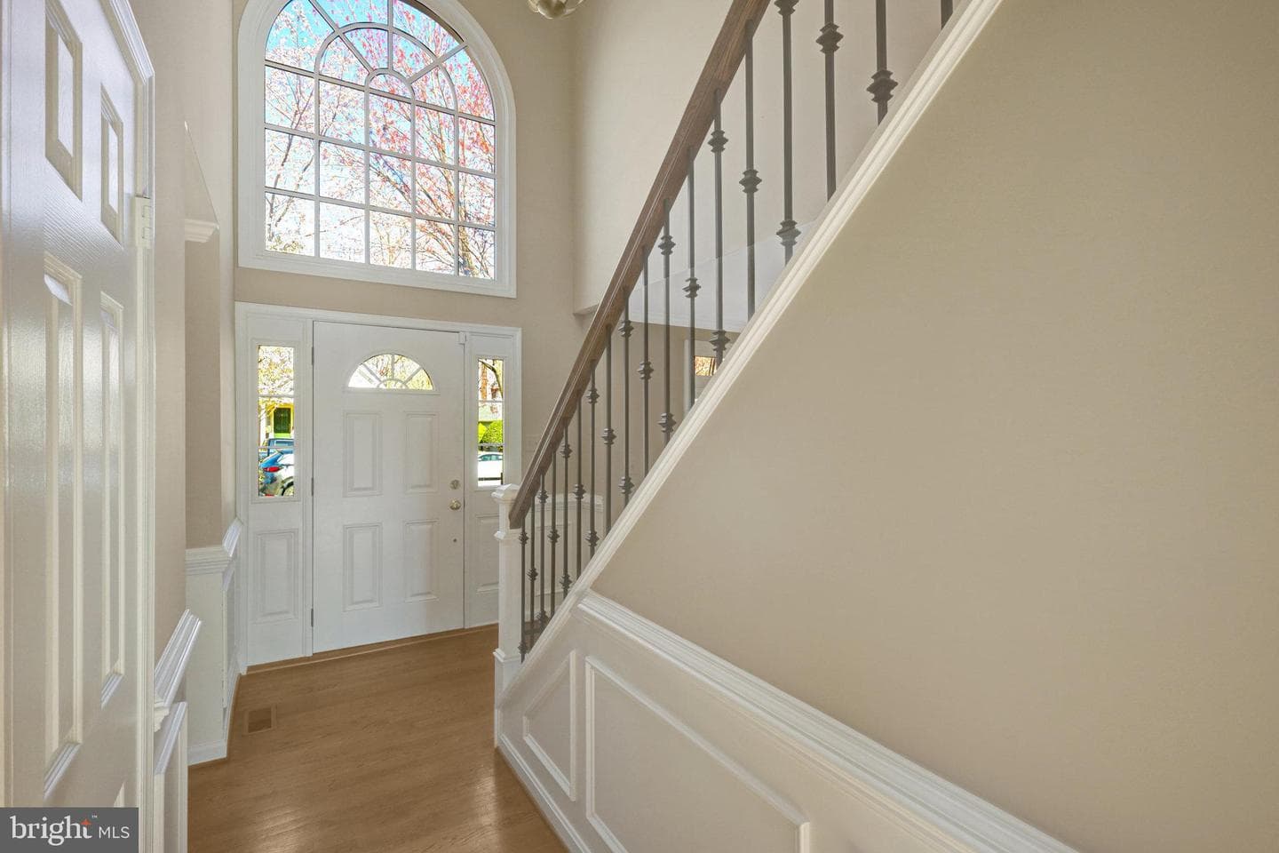 8497 Silverview Drive photo 5