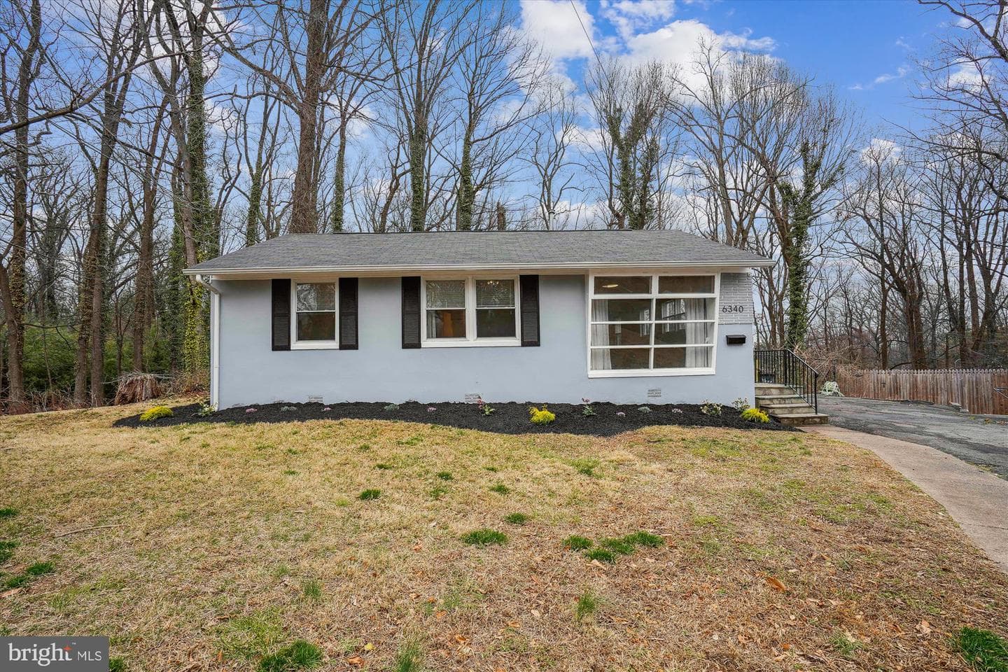 6340 Dogwood Place photo 2