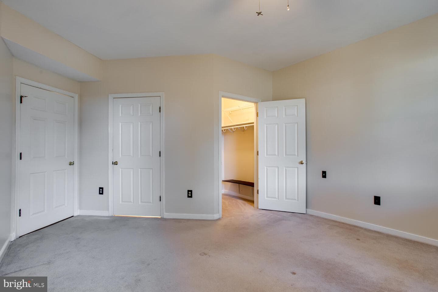 1625 International Drive #116 photo 16
