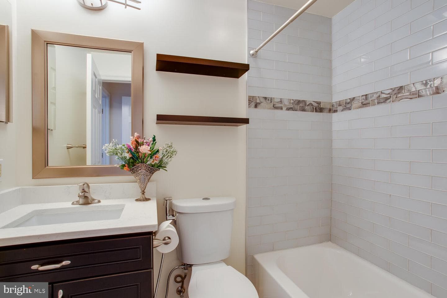1625 International Drive #116 photo 25