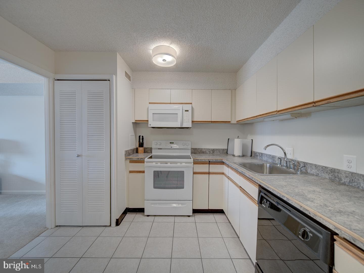 3800 Powell Lane #727 photo 6
