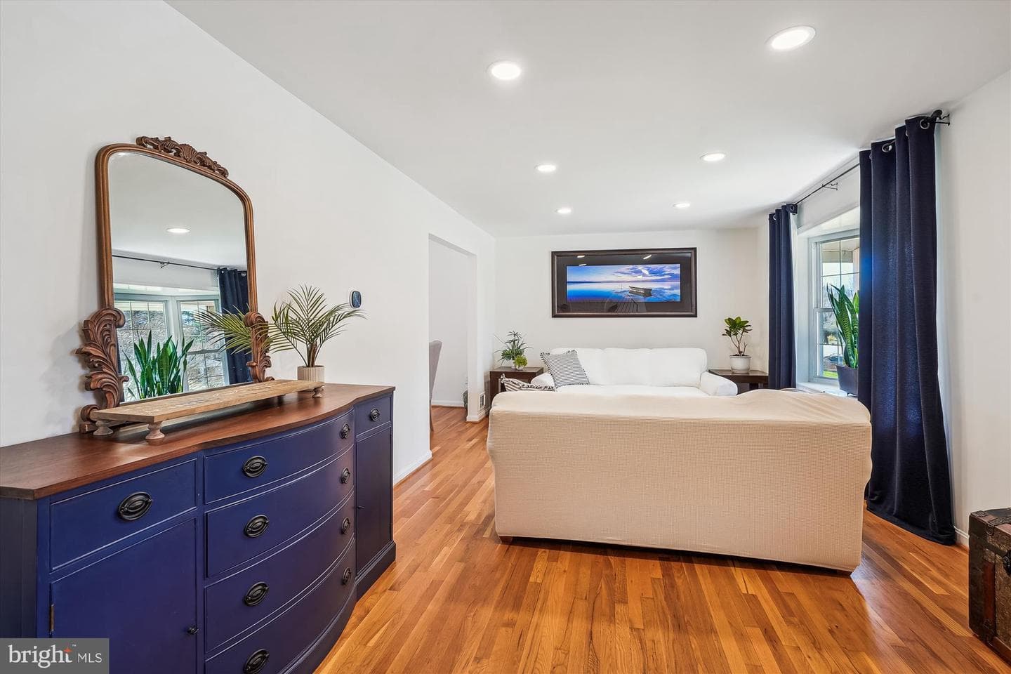 5517 Yorkshire Street photo 2