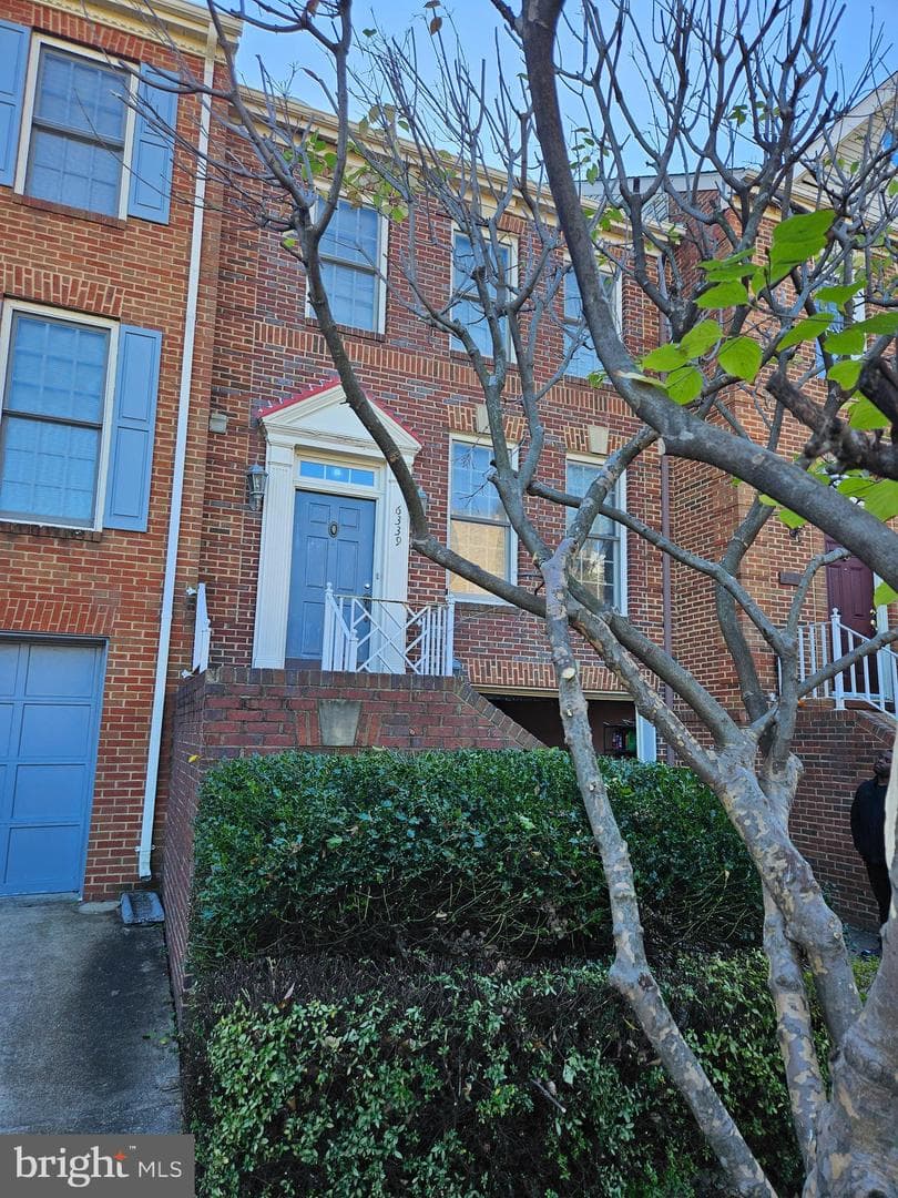 6339 Battlement Way photo 2