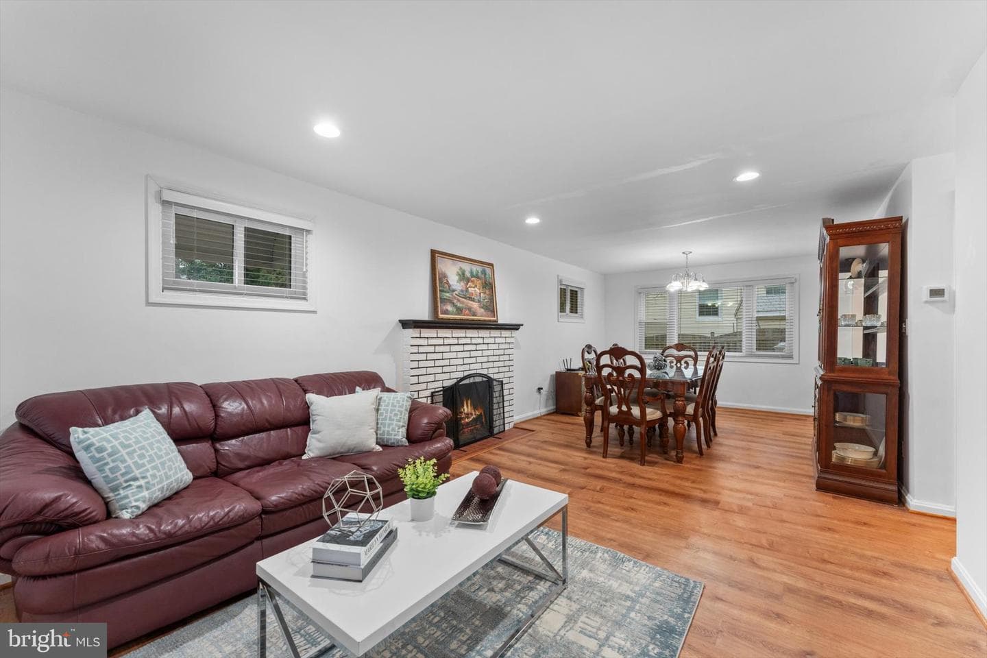 2741 Woodley Place photo 2
