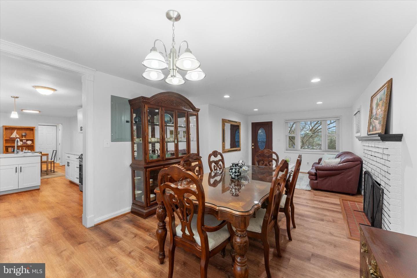 2741 Woodley Place photo 5