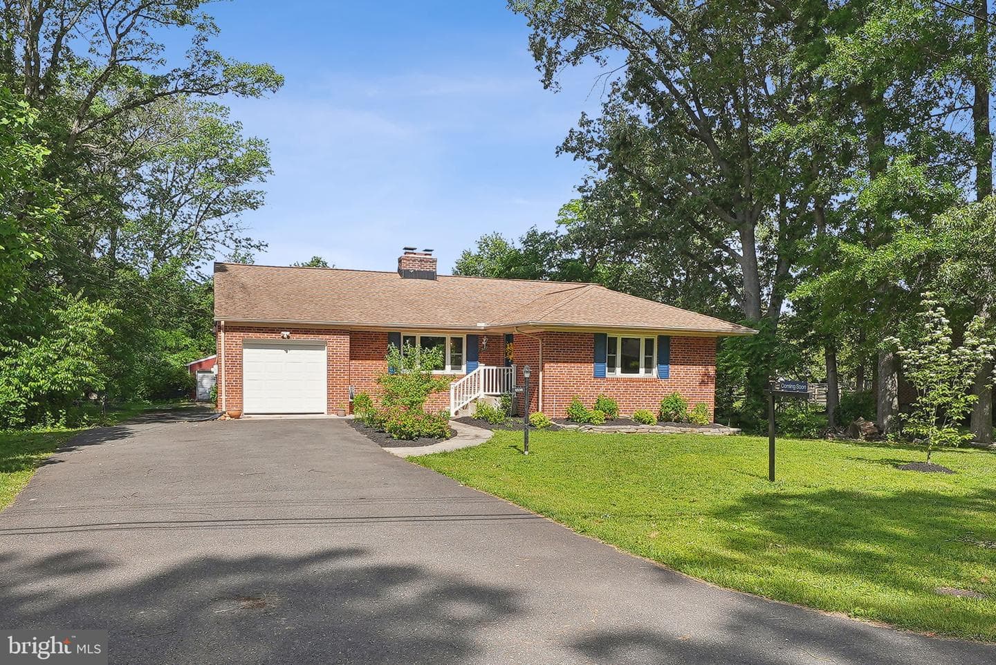 6530 Greenleaf Street photo 2