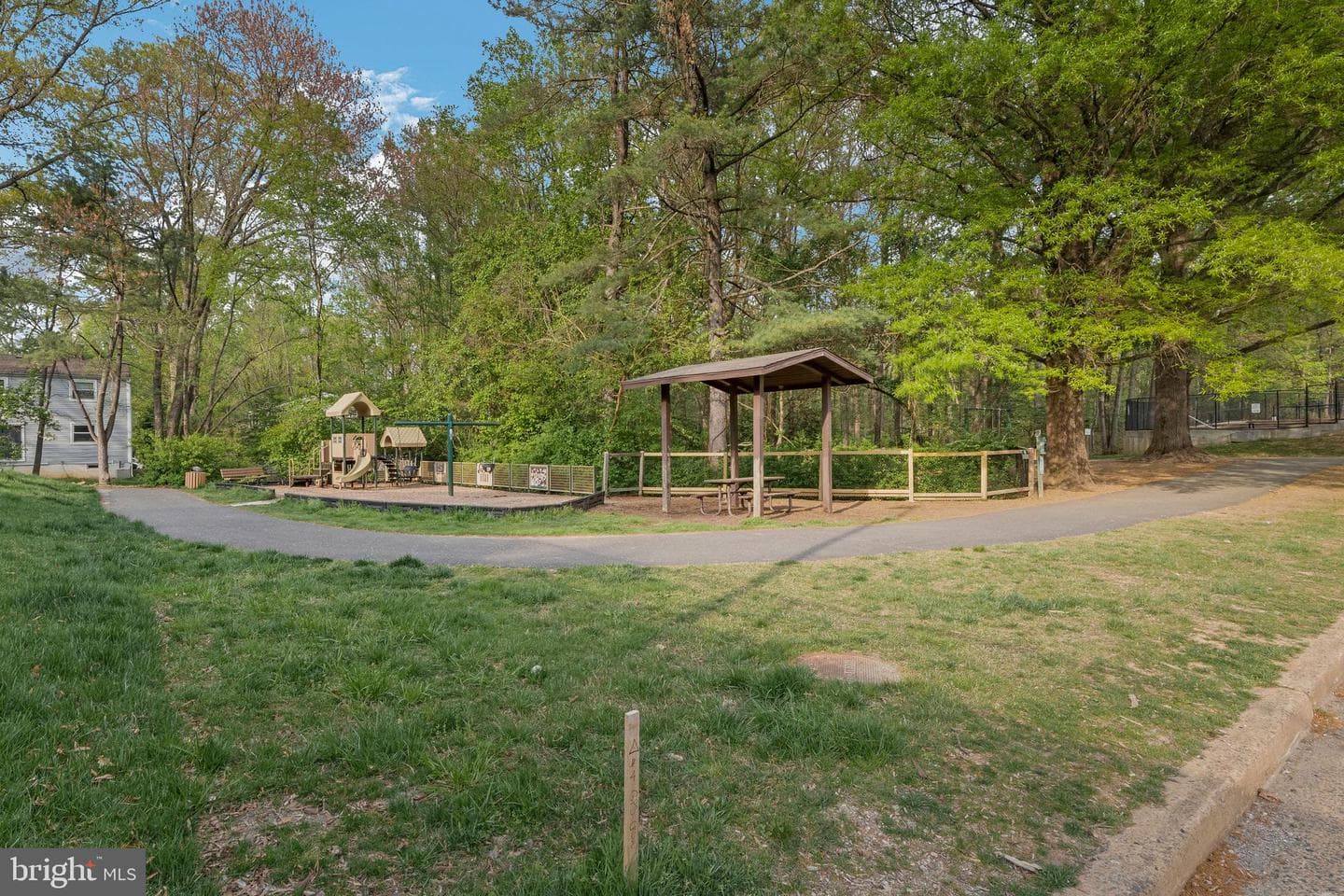 2310 Glade Bank Way photo 27