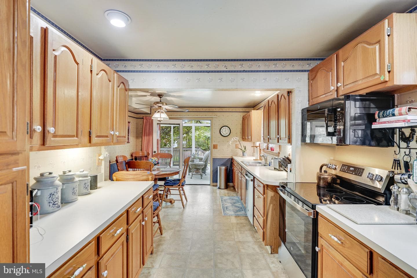 2805 Woodlawn Avenue photo 4