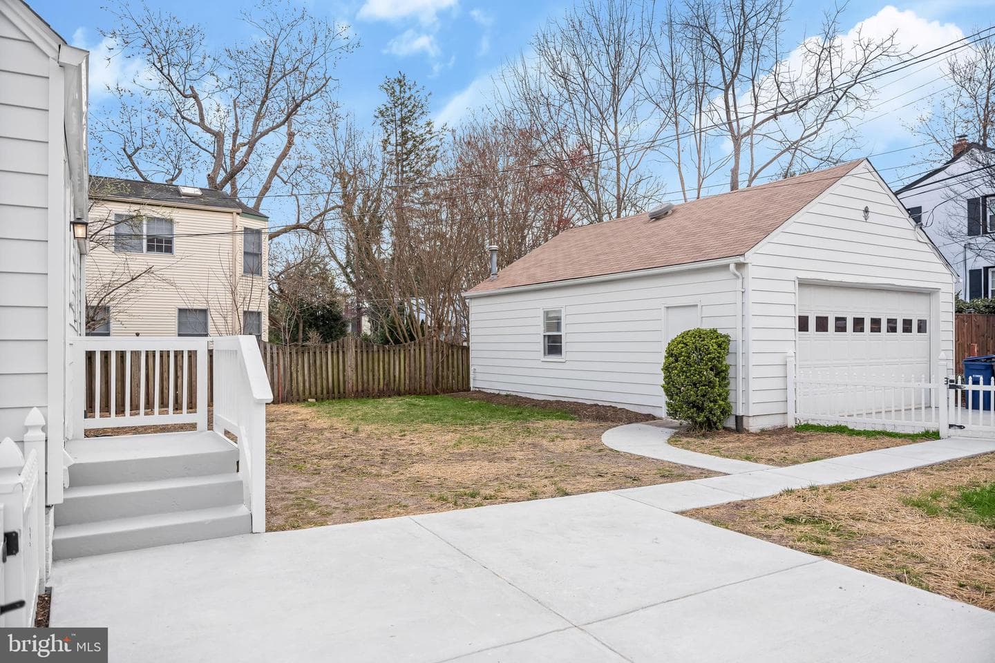 2844 Meadow Lane photo 32
