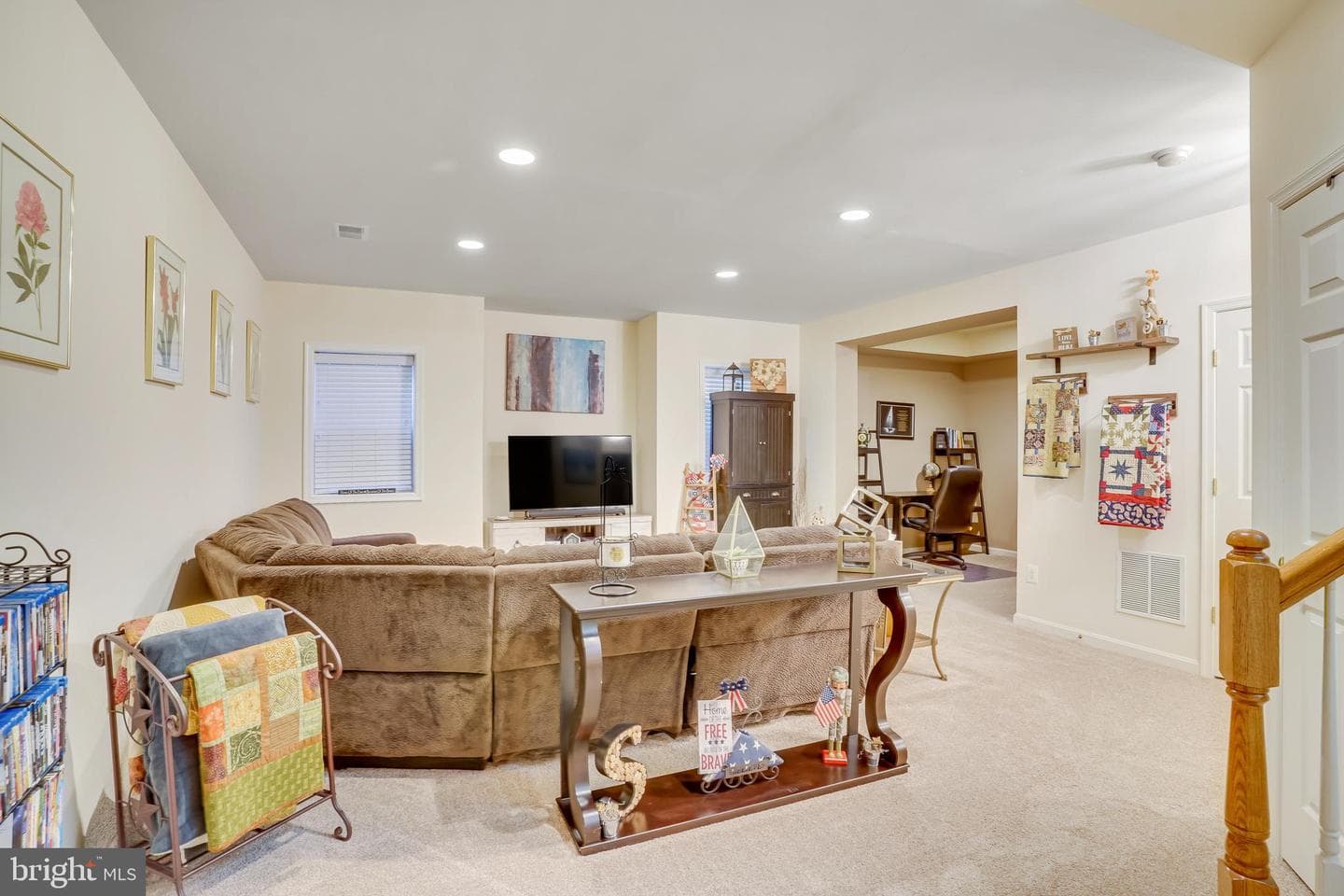 6985 Forepond Court photo 31