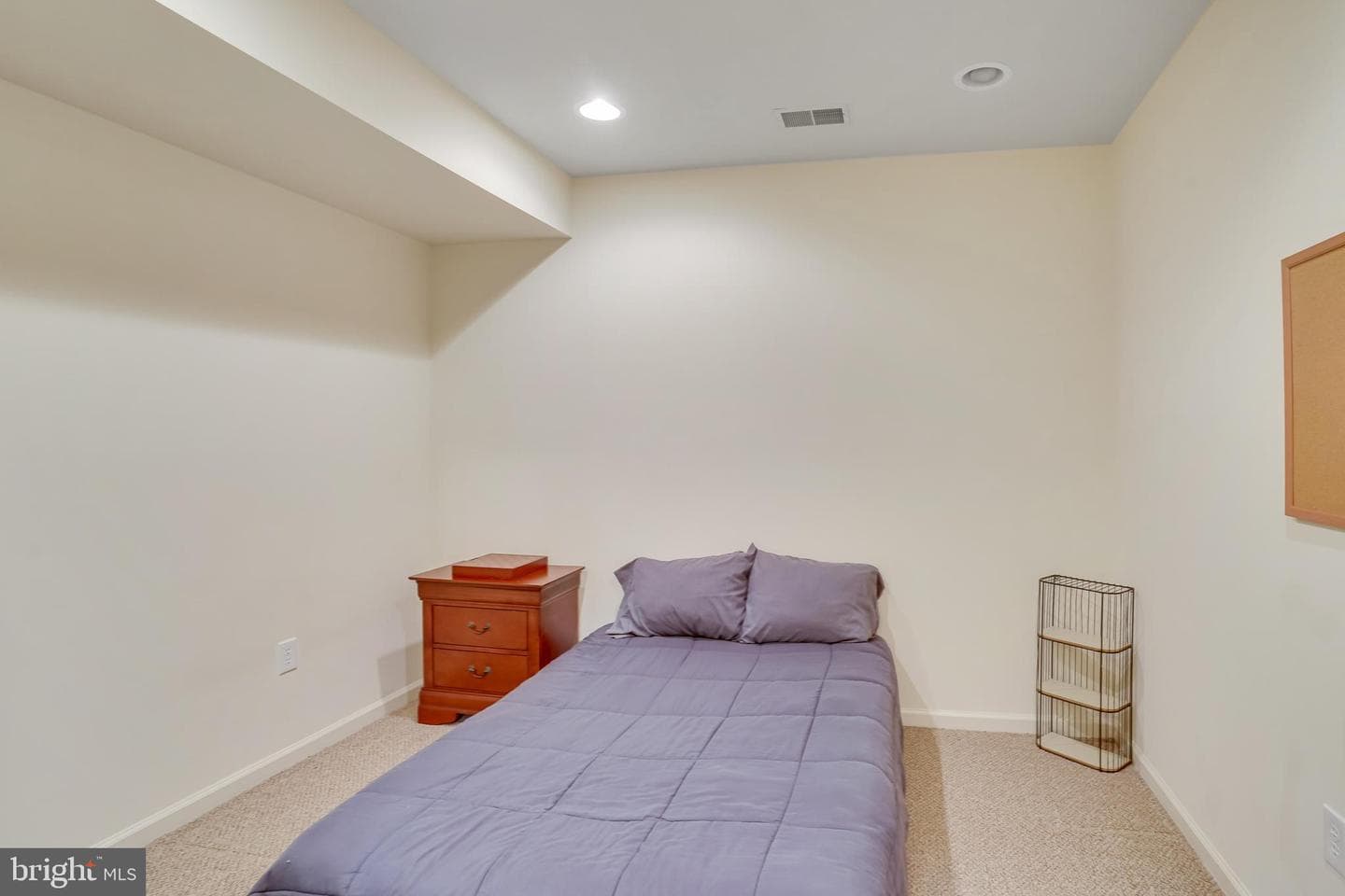 6985 Forepond Court photo 38