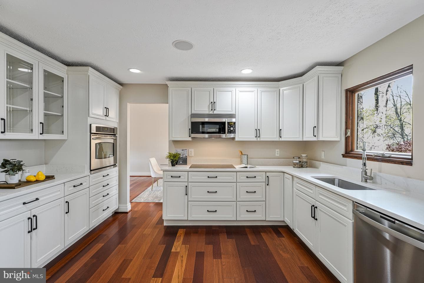 10226 Cedar Pond Drive photo 10