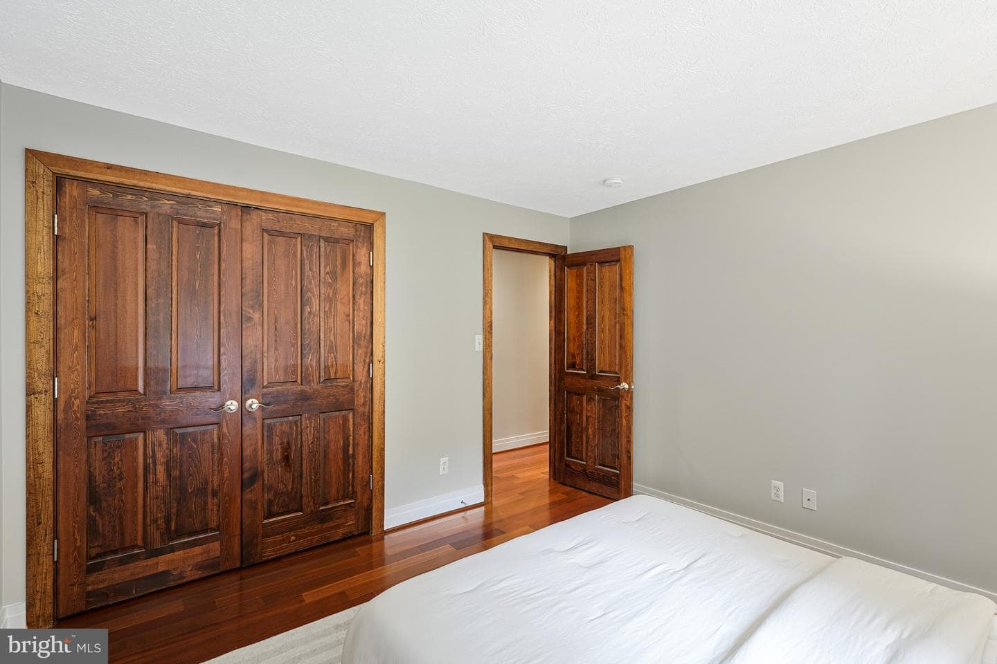 10226 Cedar Pond Drive photo 21