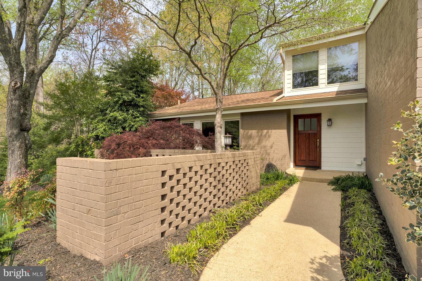 10226 Cedar Pond Drive photo 4