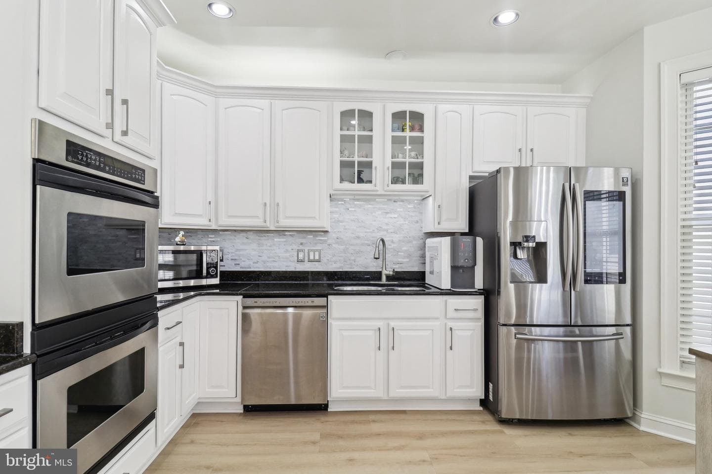 3828 Highland Oaks Drive photo 17