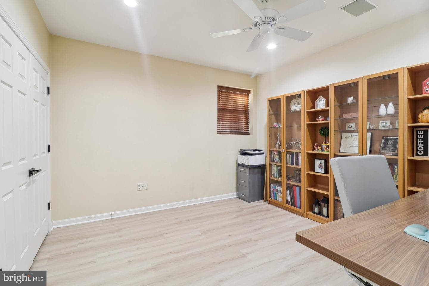 3828 Highland Oaks Drive photo 34