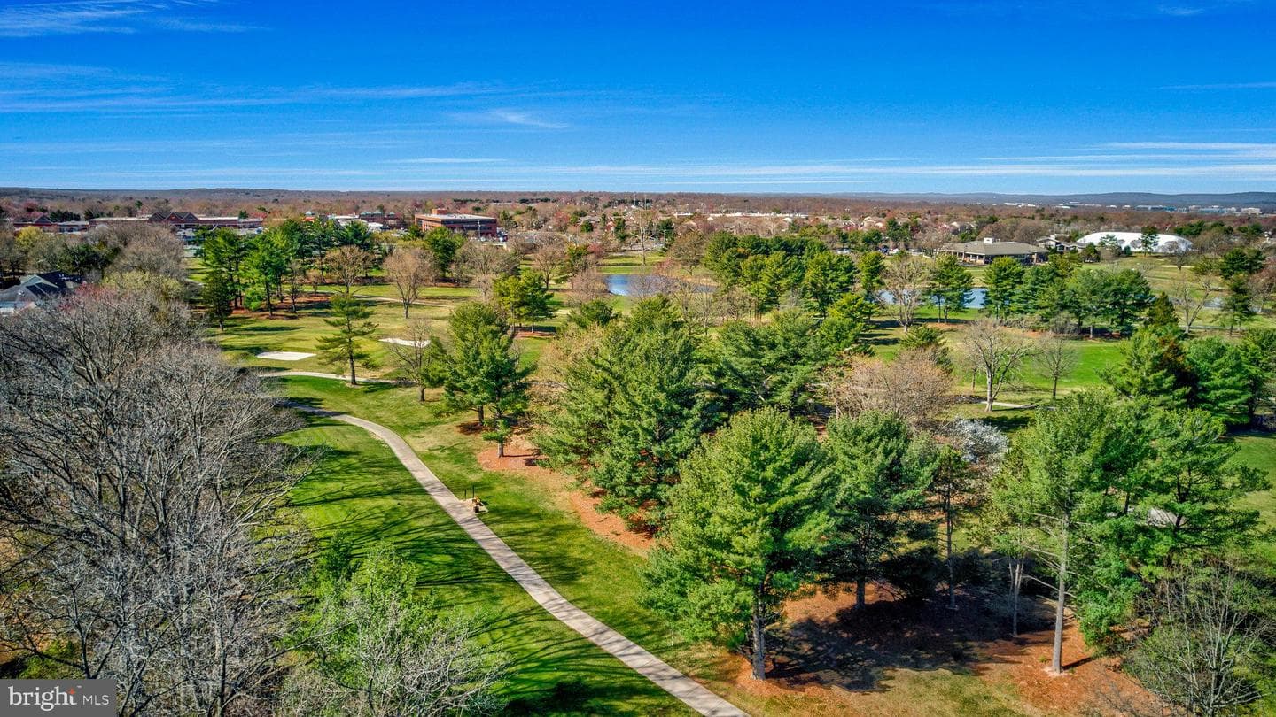 3828 Highland Oaks Drive photo 4