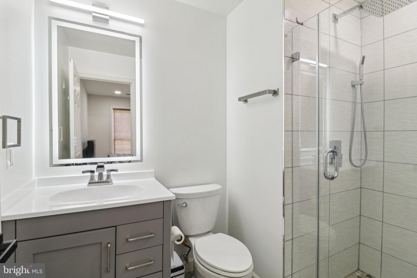 3828 Highland Oaks Drive photo 46