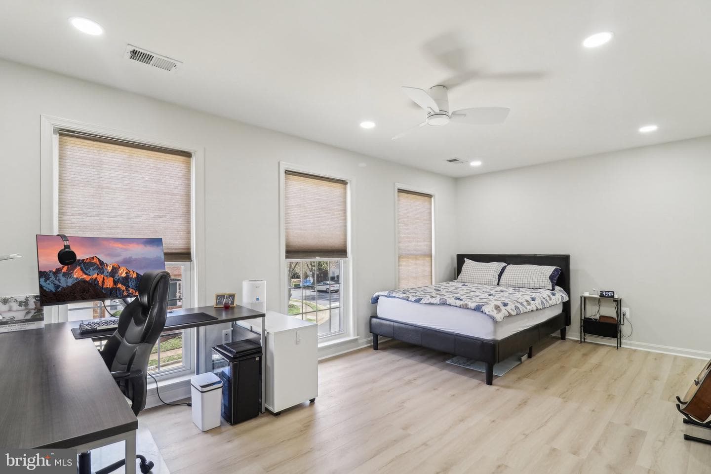 3828 Highland Oaks Drive photo 47