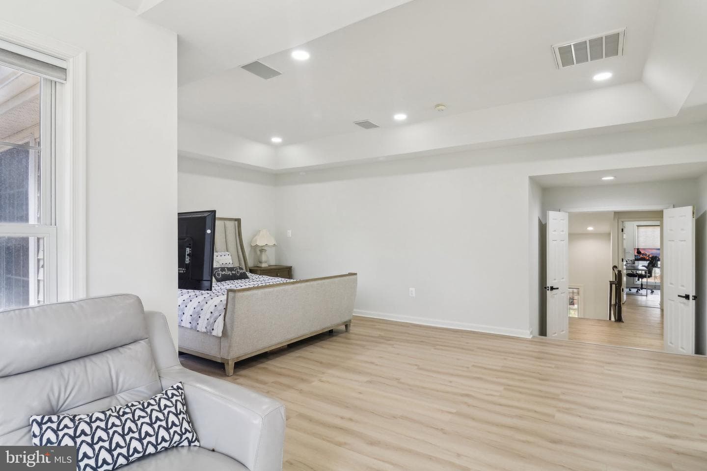 3828 Highland Oaks Drive photo 57