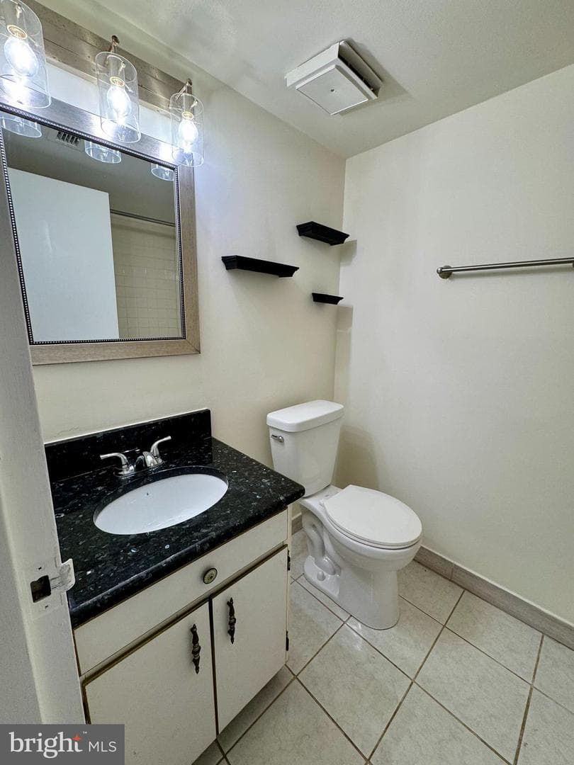 2247 Castle Rock Sq #1b photo 16