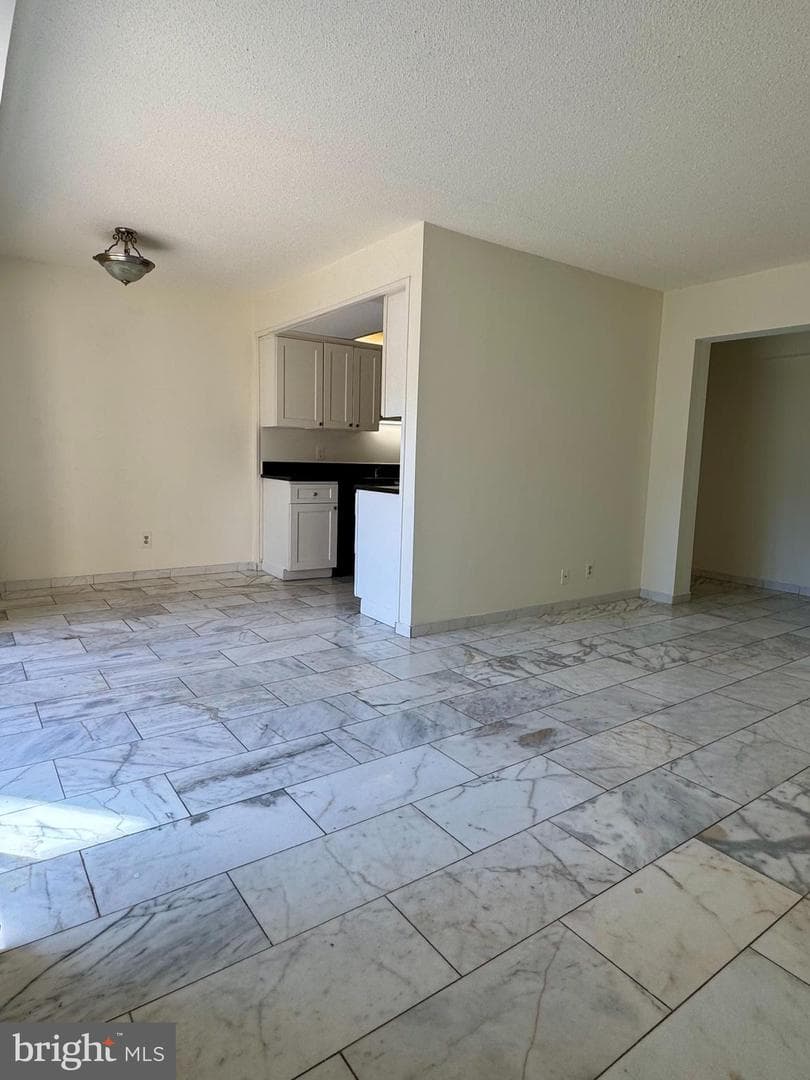2247 Castle Rock Sq #1b photo 6