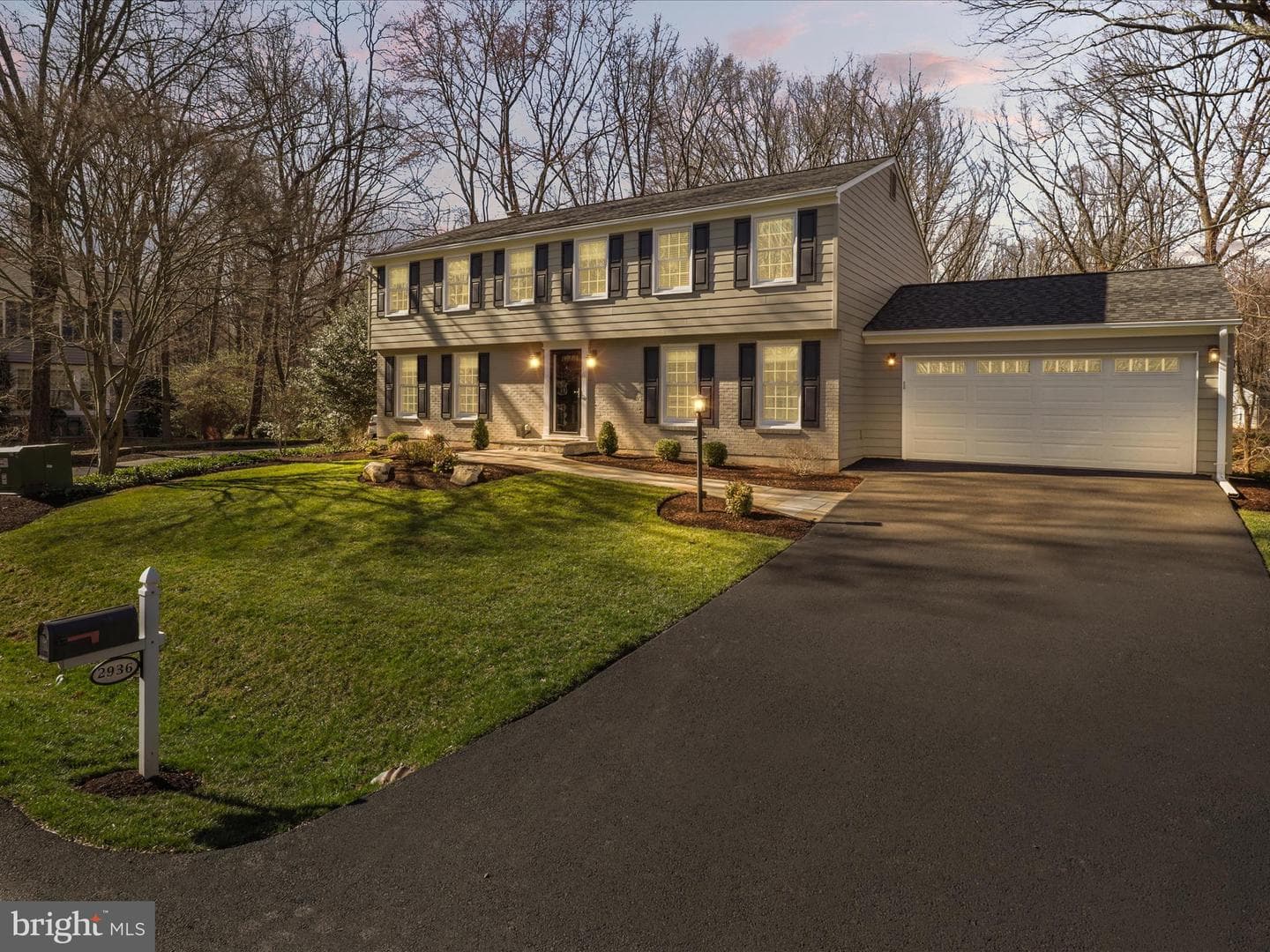 2936 Harvest Glen Court photo 2