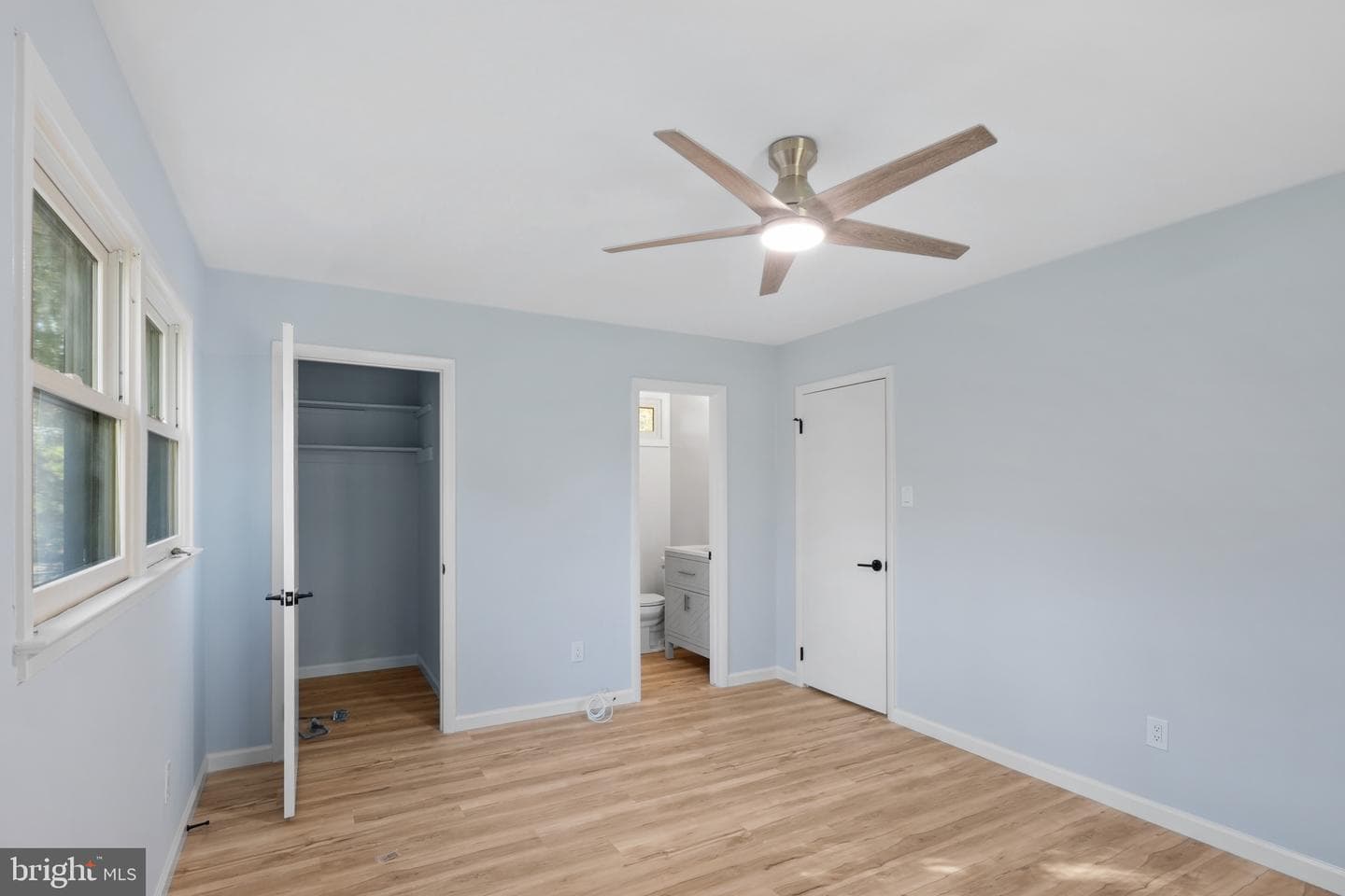 4728 Redfern Court photo 17