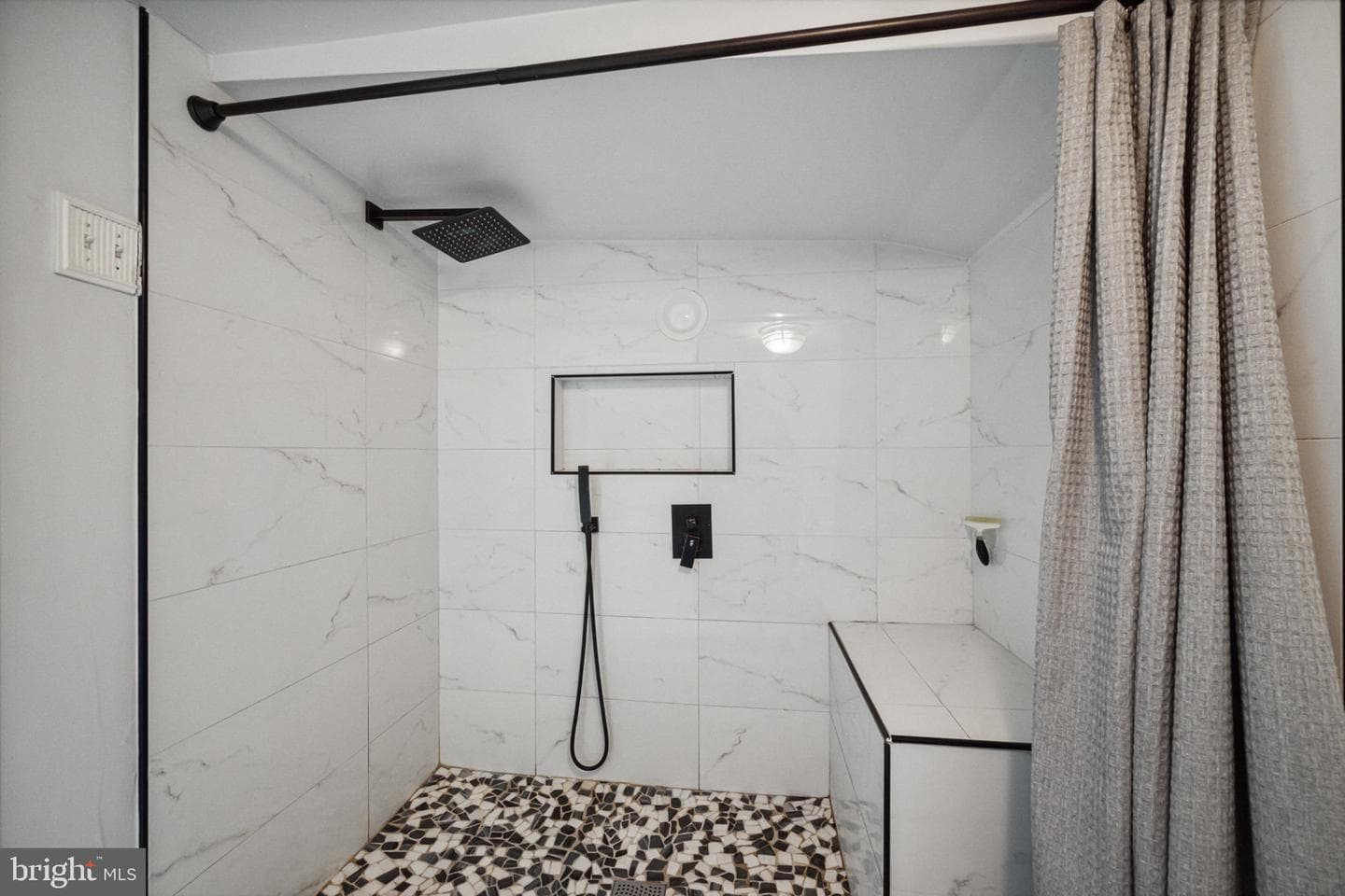 4728 Redfern Court photo 47