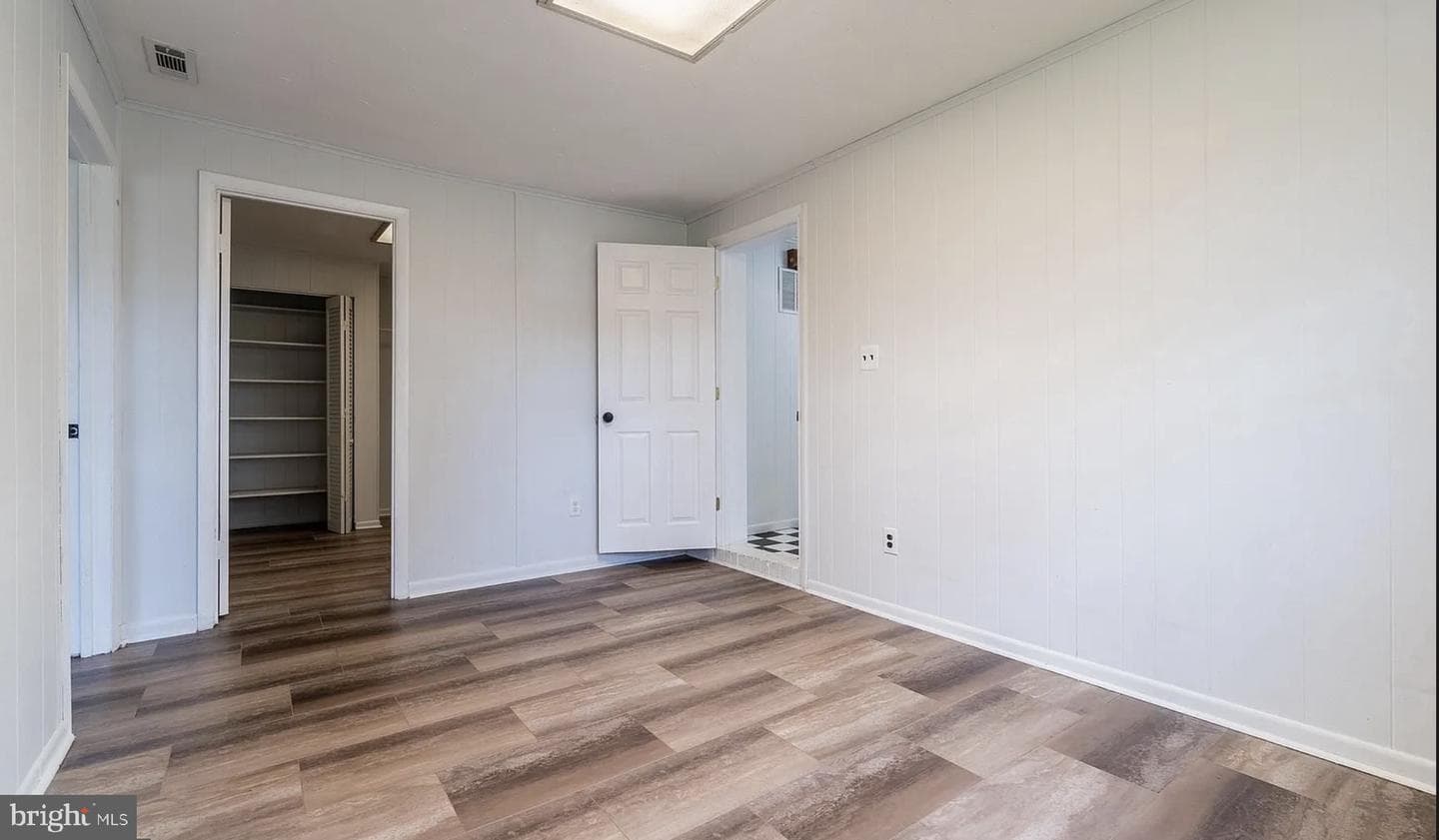 4728 Redfern Court photo 53