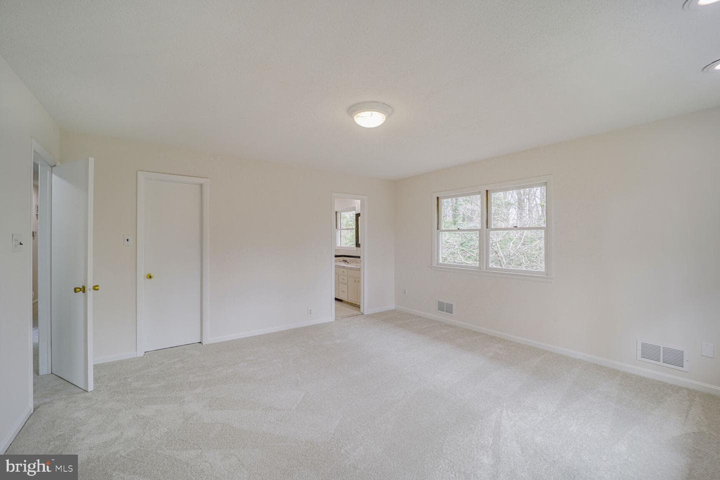 5017 Ravensworth Road photo 17