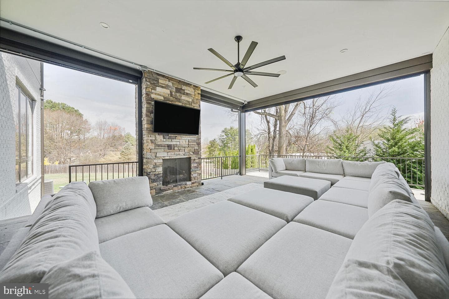 1109 Towlston Road photo 38