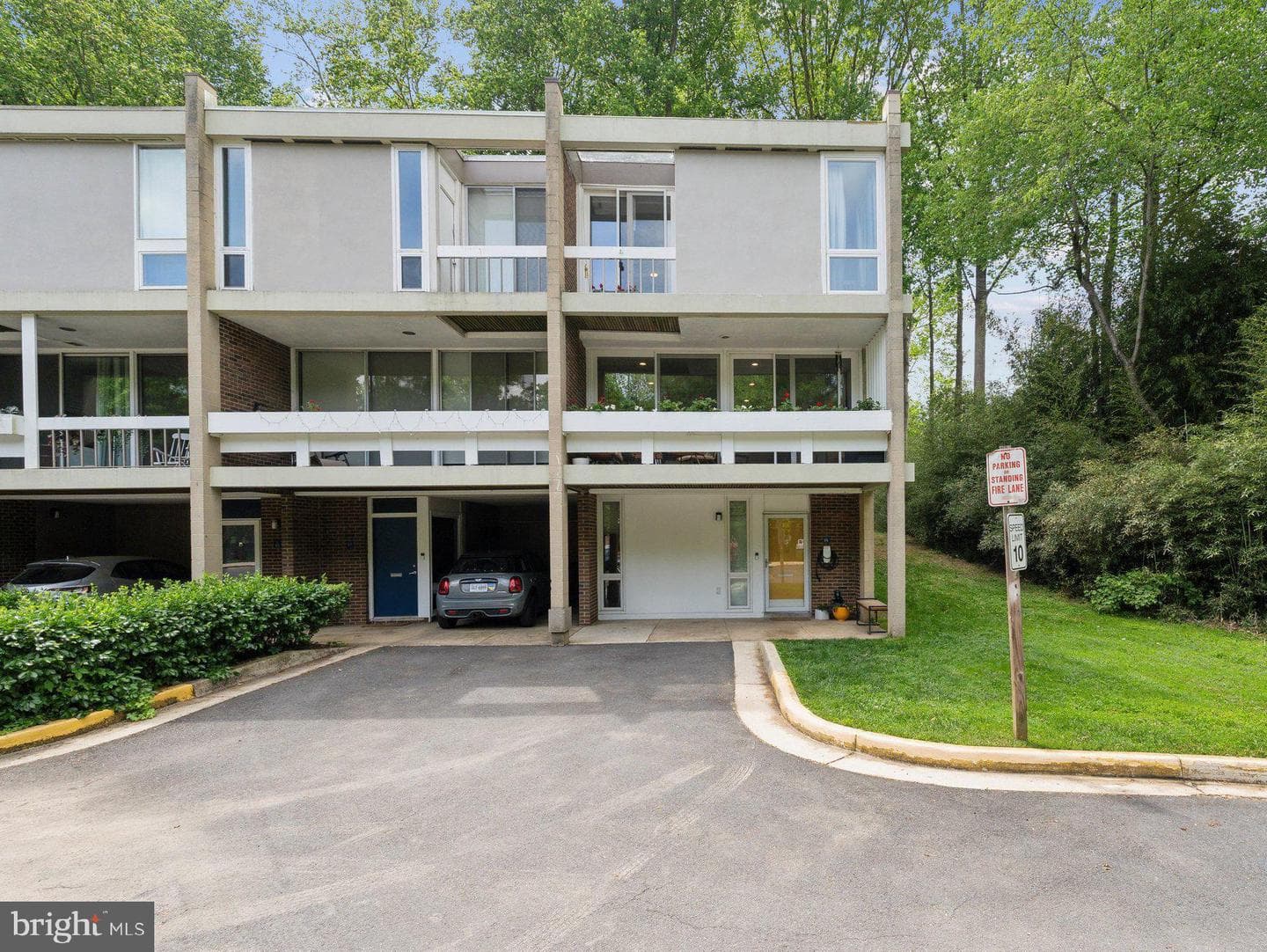 11599 Maple Ridge Road photo 2