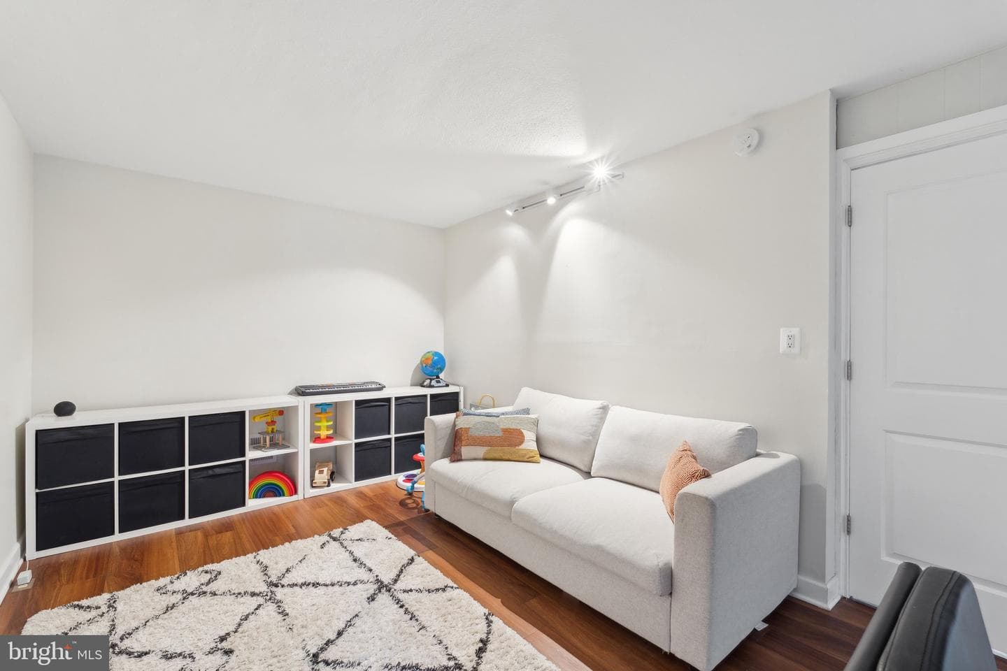 11599 Maple Ridge Road photo 5