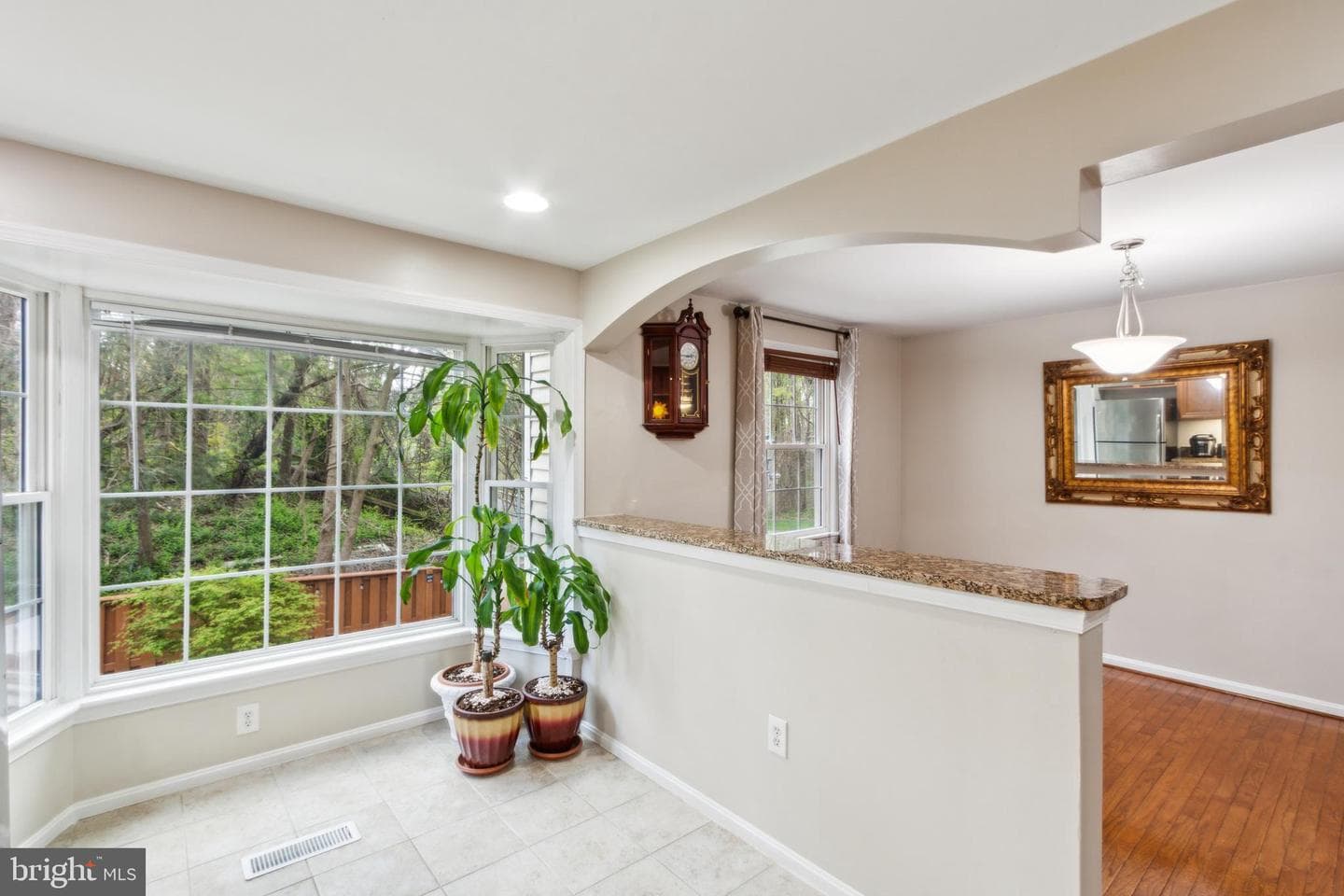 7449 Foxleigh Way photo 15