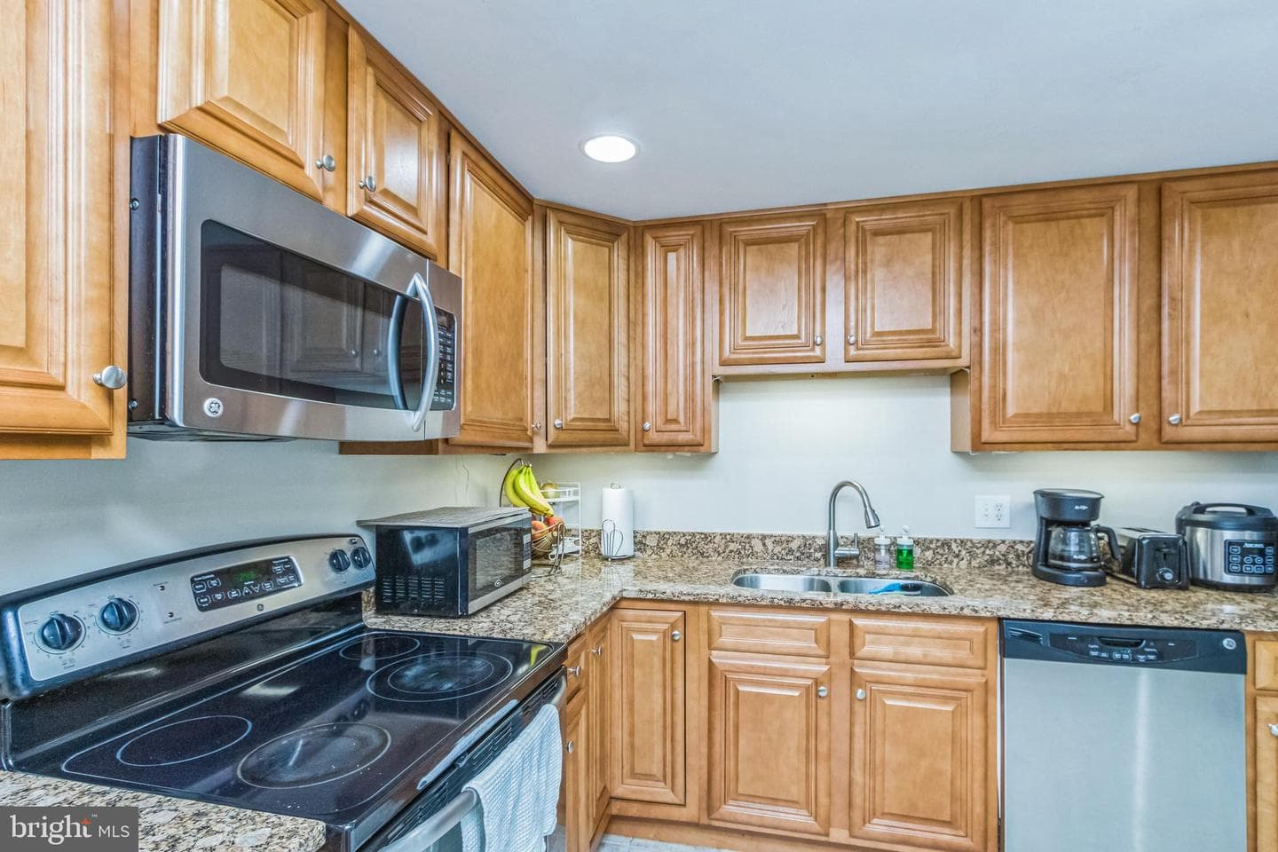 7449 Foxleigh Way photo 19