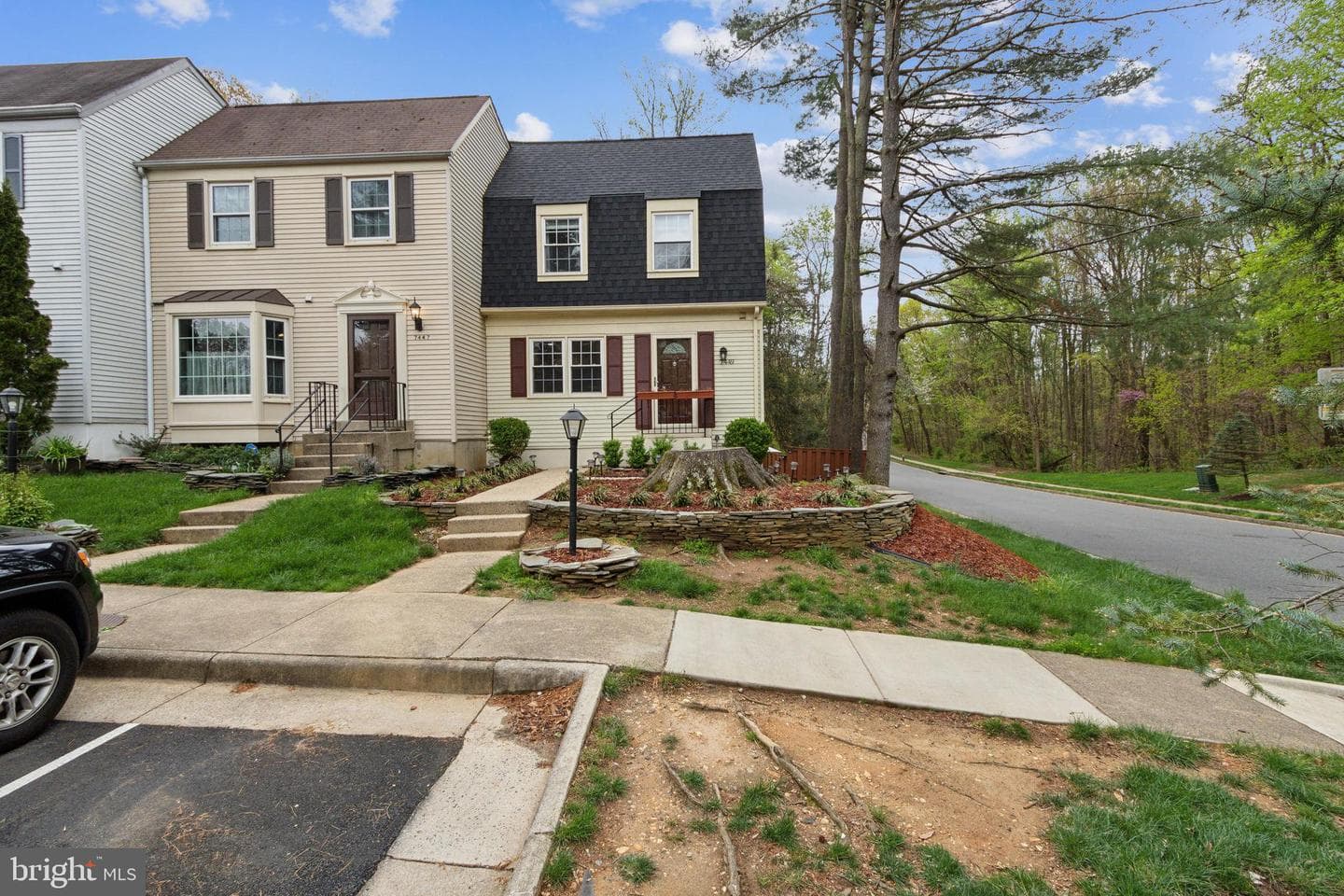 7449 Foxleigh Way photo 2